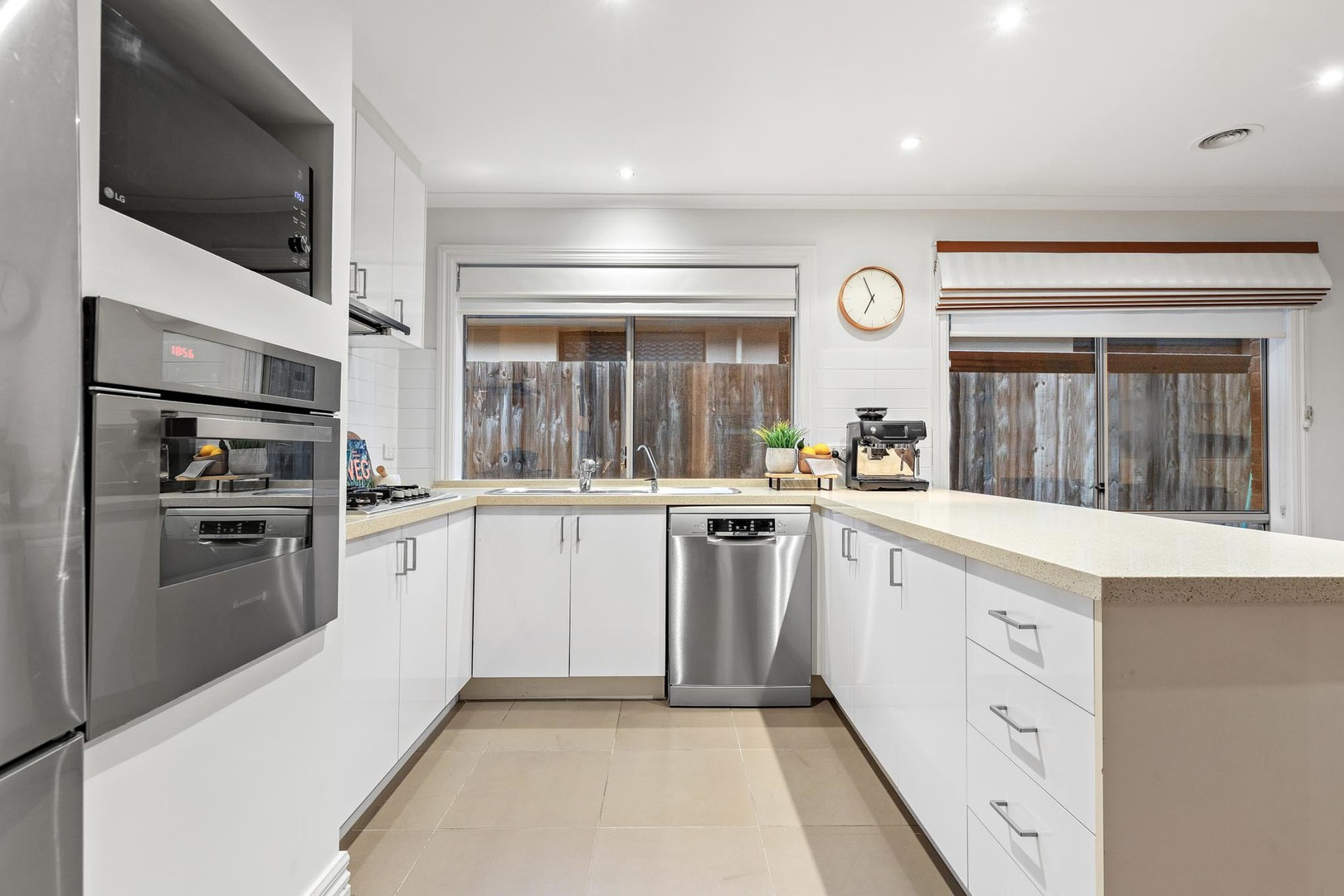 23 Pintail Crescent, Taylors Lakes, VIC 3038, Taylors Lakes - Thumbnail 4
