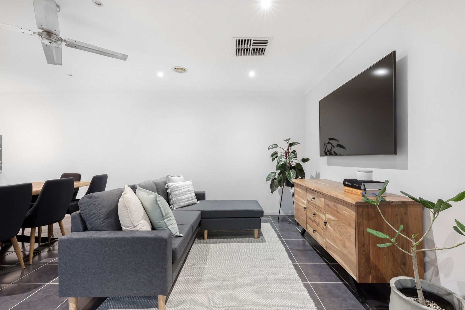 23 Redbox Crescent, Burnside Heights, VIC 3023, Burnside Heights - Thumbnail 3