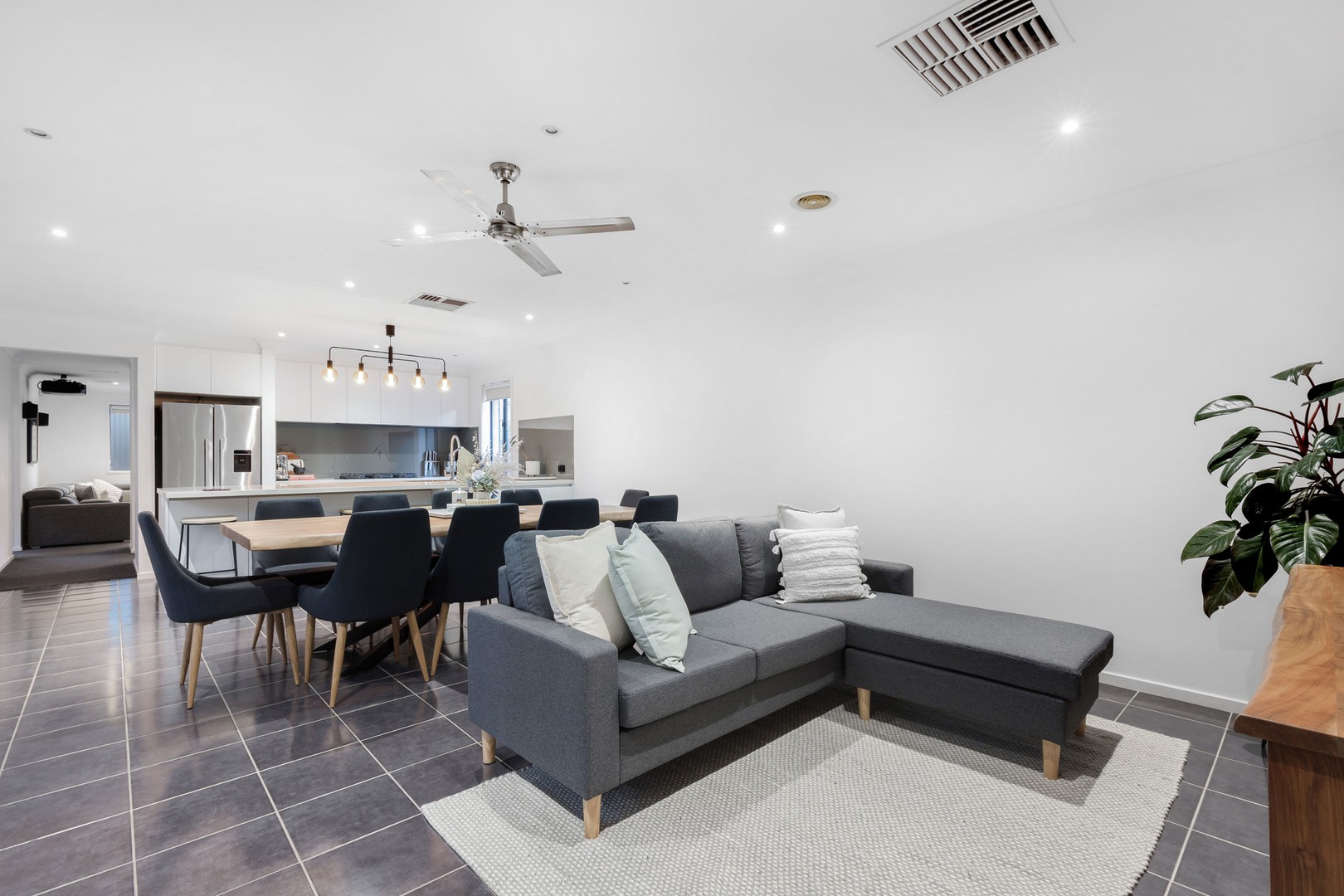 23 Redbox Crescent, Burnside Heights, VIC 3023, Burnside Heights - Thumbnail 4