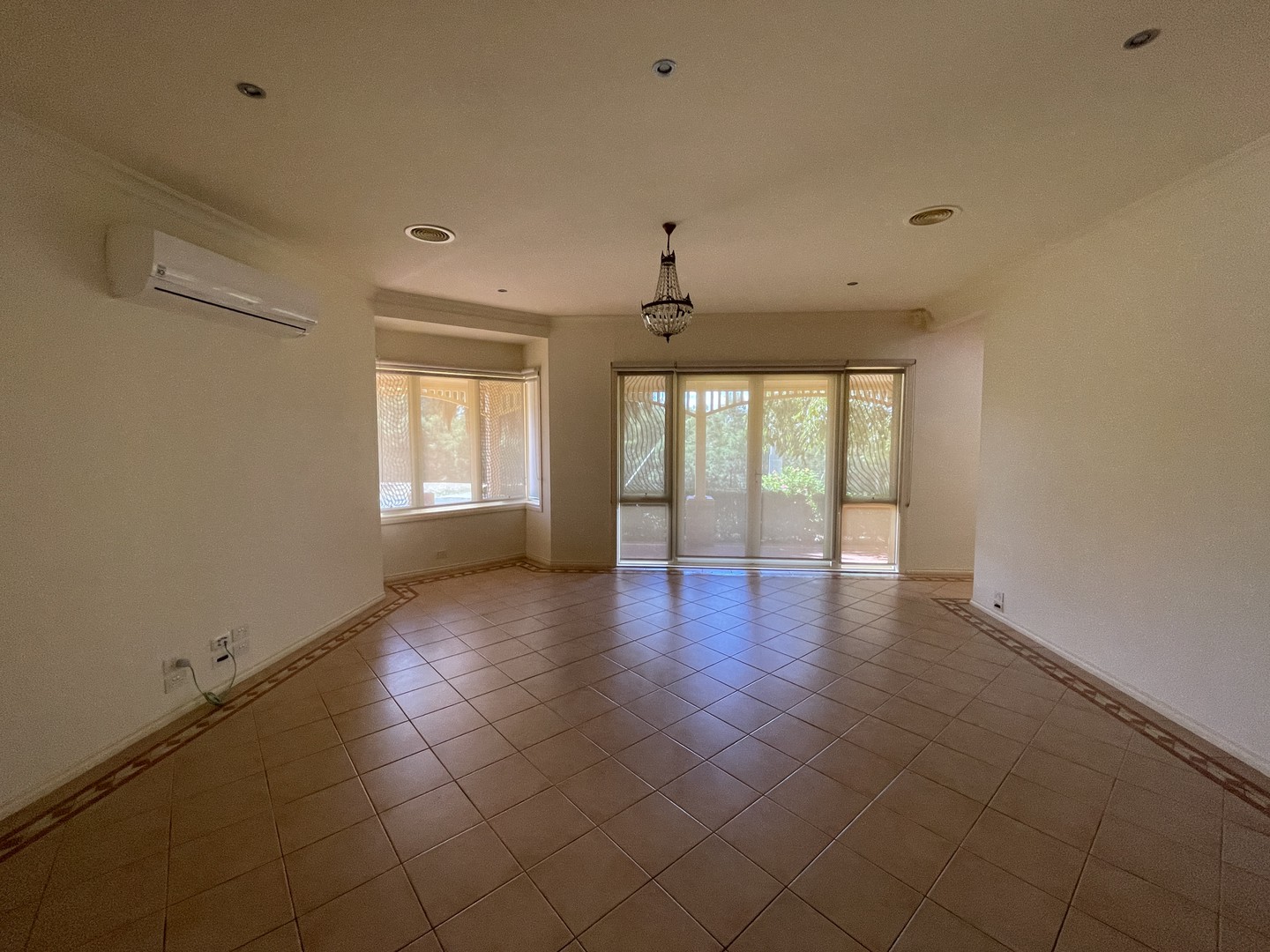 23 Riverview  Drive, Werribee, VIC 3030, Werribee - Thumbnail 2