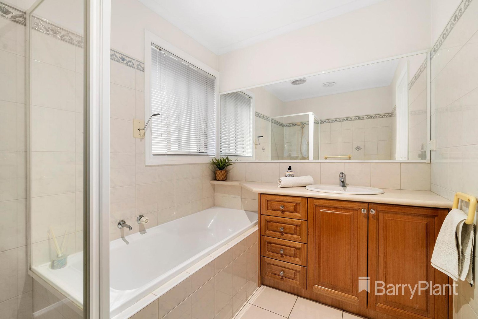 23 Royal Place, South Morang, VIC 3752, South Morang - Thumbnail 6