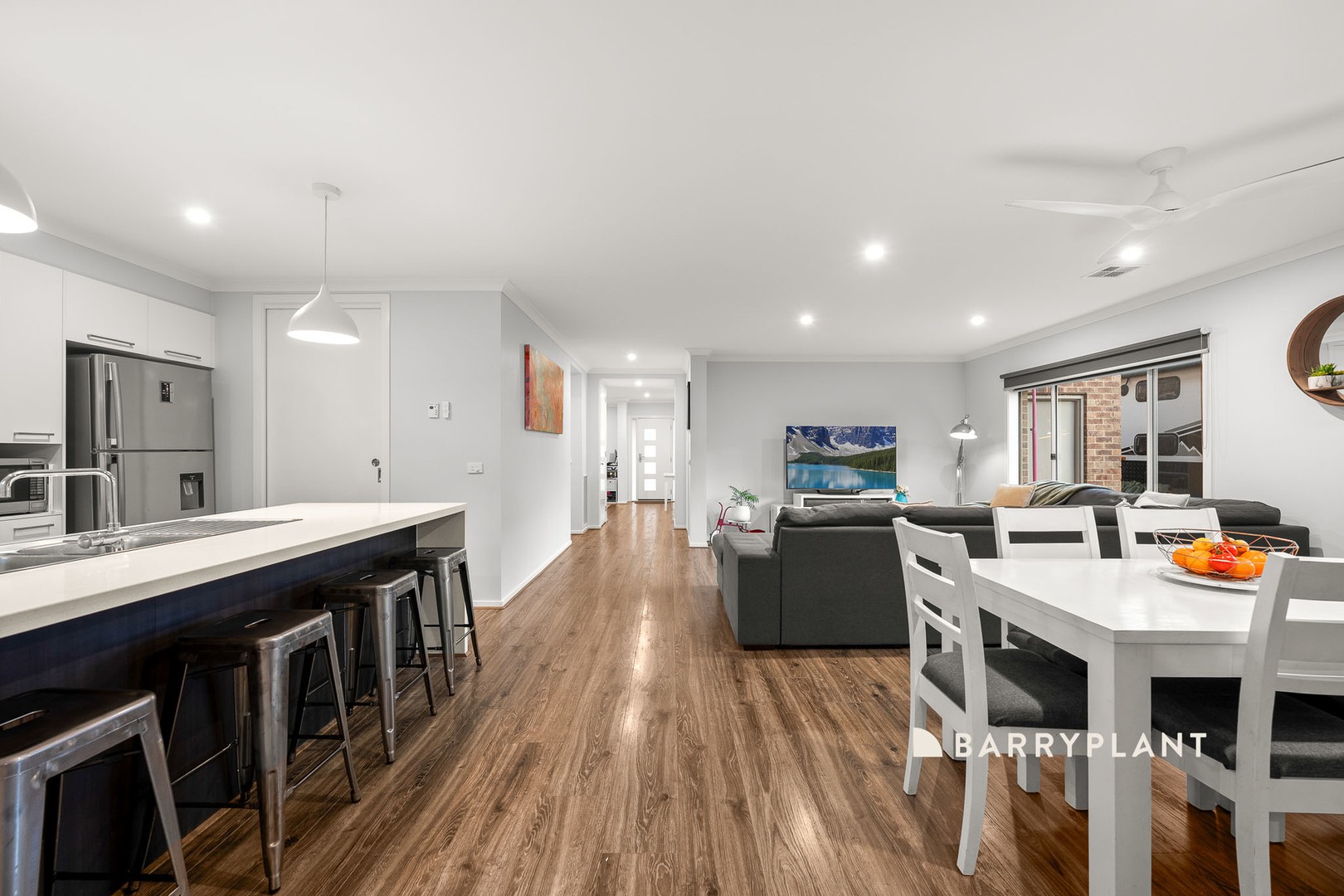 23 Royanne Close, Bunyip, VIC 3815, Bunyip - Thumbnail 3