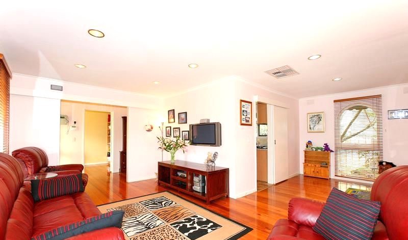 23 Savaris Court, Donvale, VIC 3111 - Thumbnail 2 - 10/03/2026