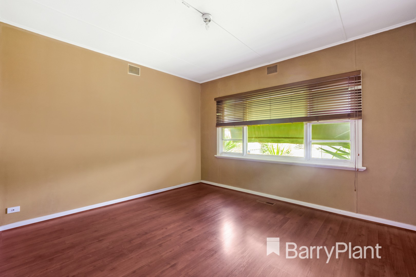 23 Scotsburn Grove, Werribee, VIC 3030, Werribee - Thumbnail 7