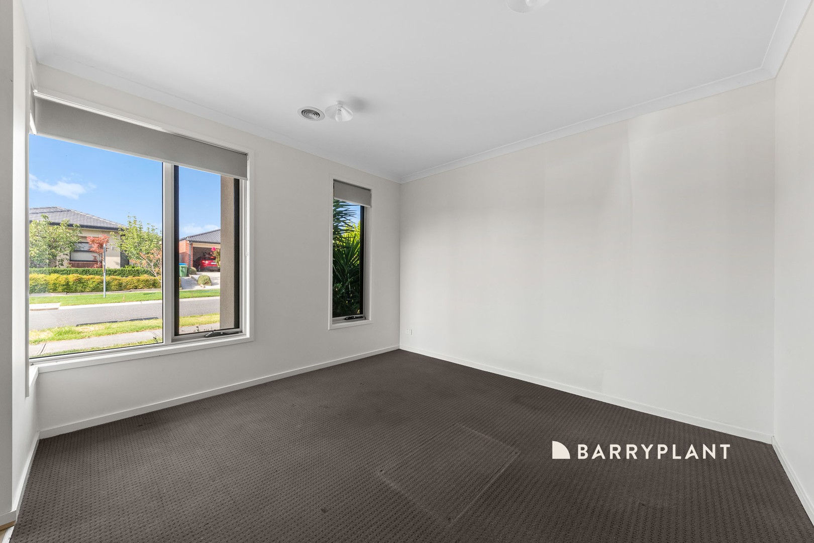 23 Sloane Drive, Clyde North, VIC 3978, Clyde North - Thumbnail 2