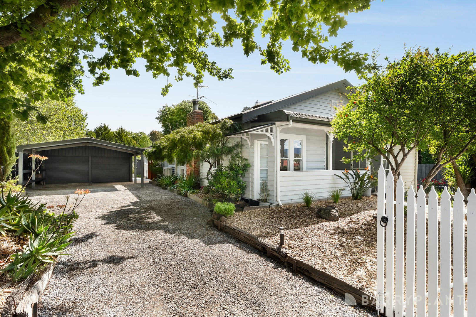 23 Smith Street, Healesville, VIC 3777 - Thumbnail 2 - 01/11/2025