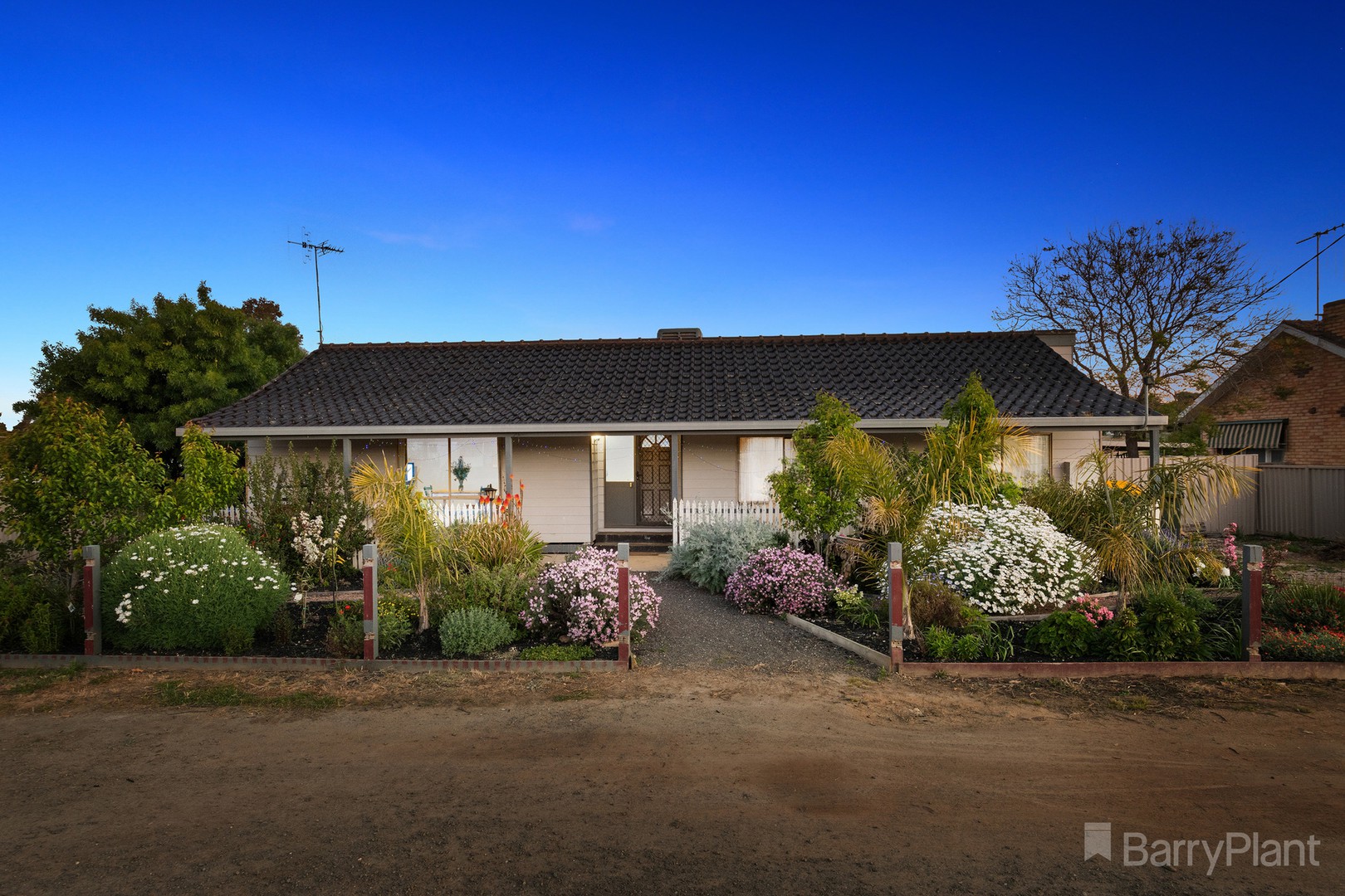 23 Sparrowhawk RoadLong Gully, VIC 3550