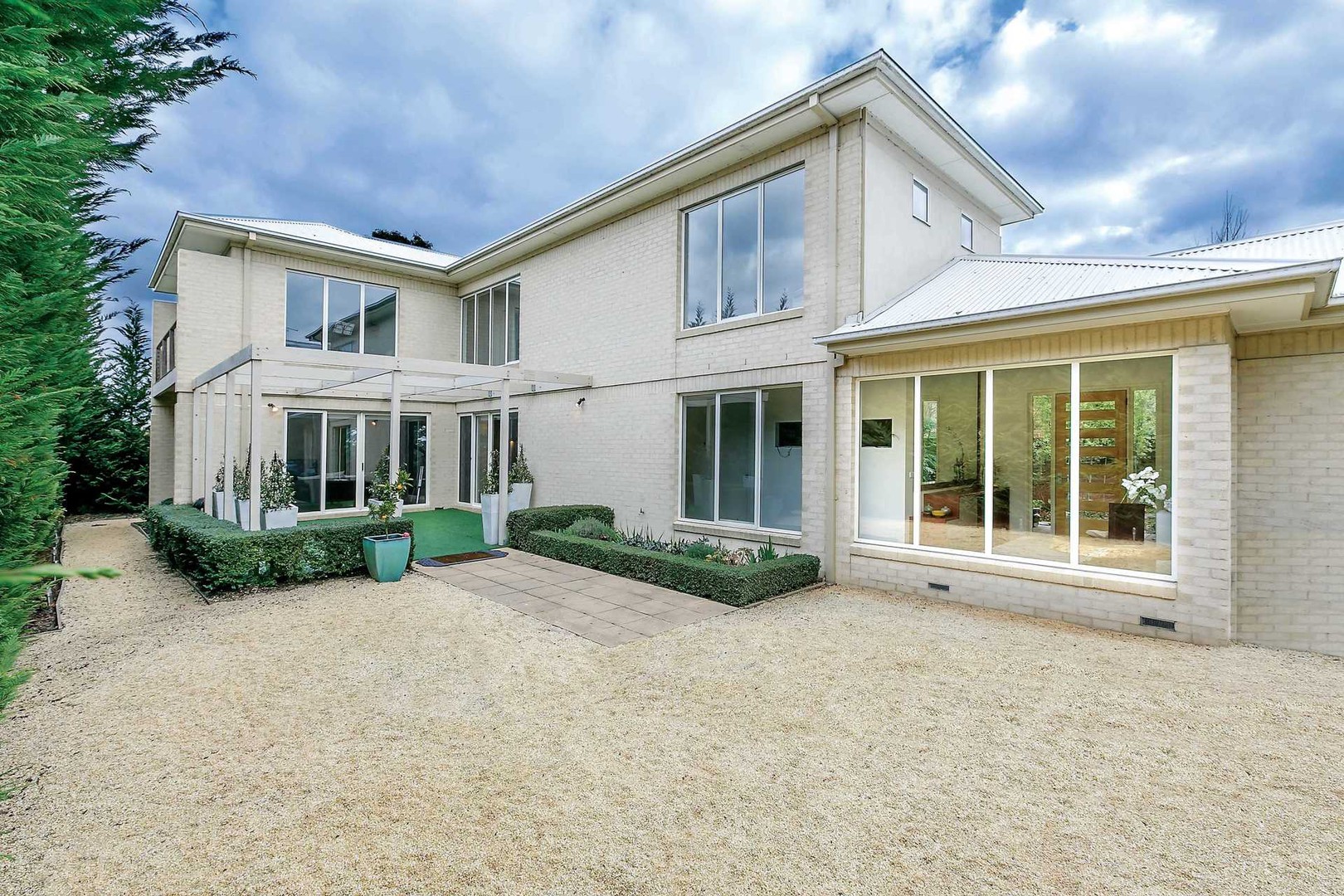 23 St Michaels Place, Lake Gardens, VIC 3355, Lake Gardens - Thumbnail 2