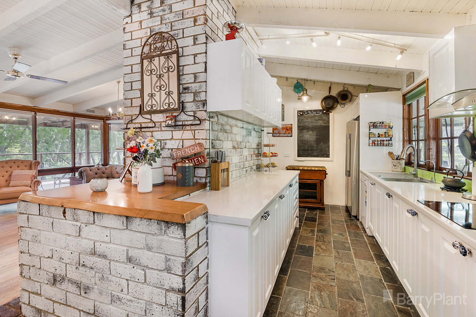 23 Strathclyde CrescentWoodend, VIC 3442, Woodend - Thumbnail 4