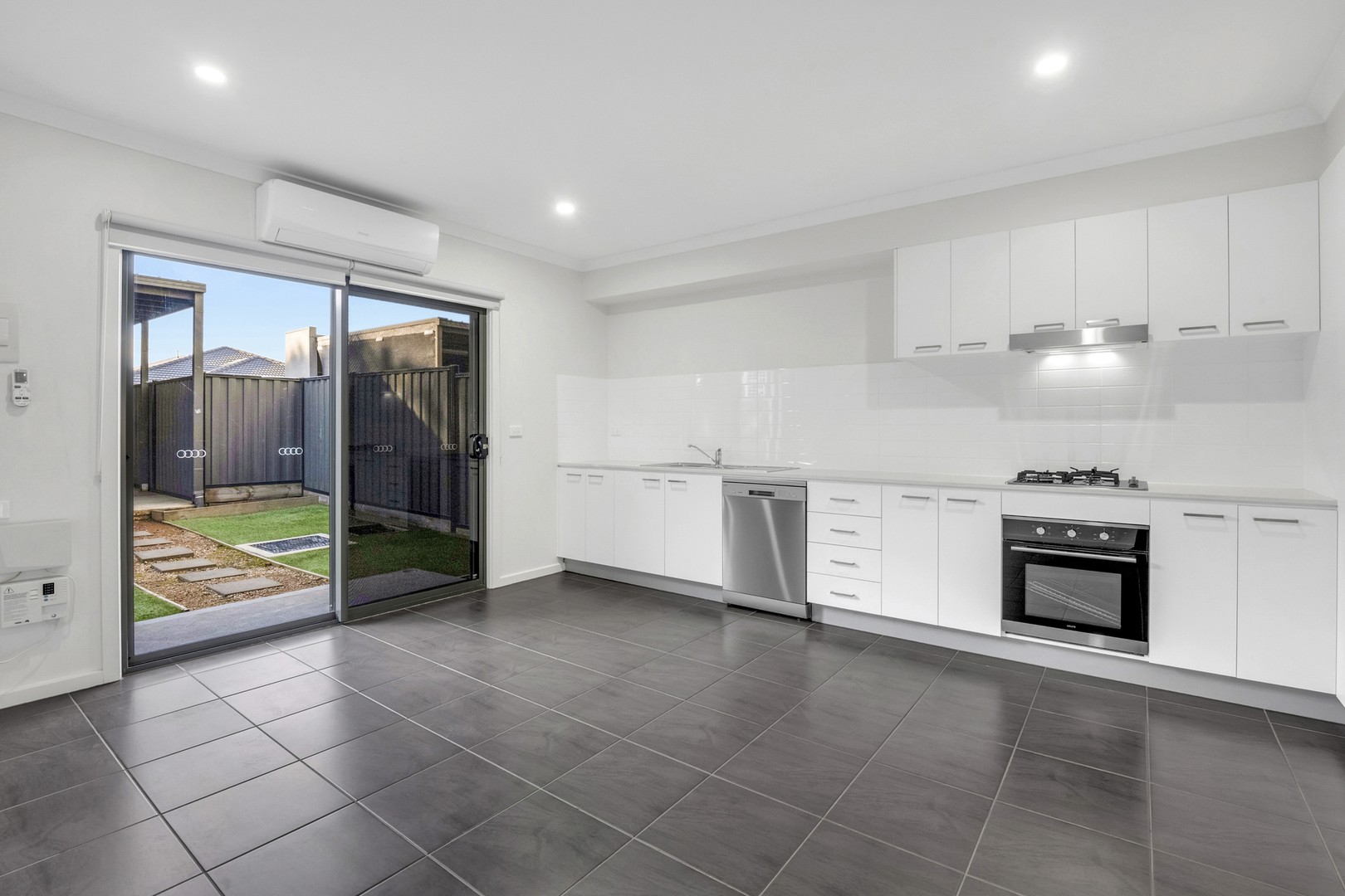 23 Tarlo Court, Craigieburn, VIC 3064 - Thumbnail 2 - 31/07/2025