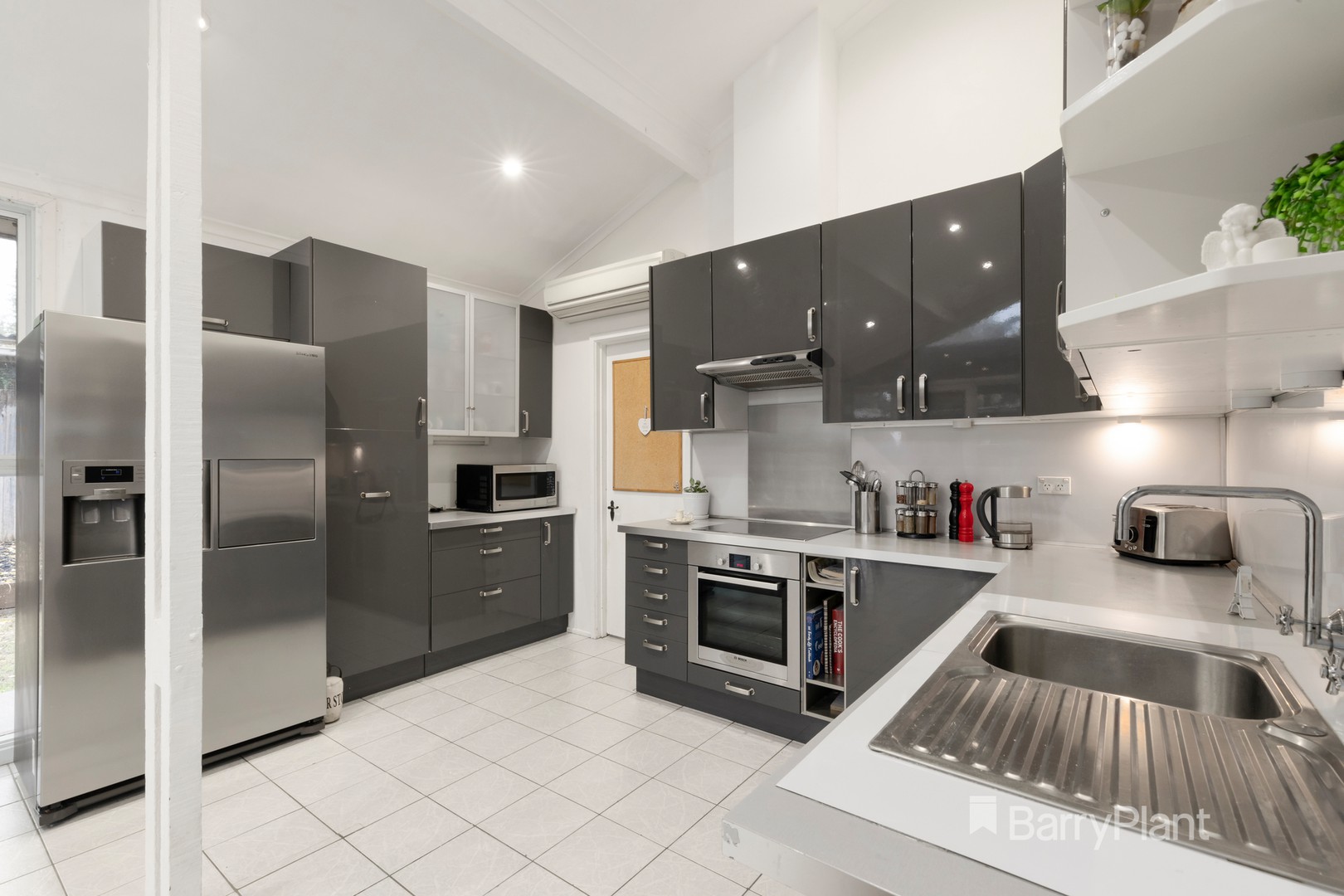 23 Toorak Drive, Dingley Village, VIC 3172, Dingley Village - Thumbnail 4