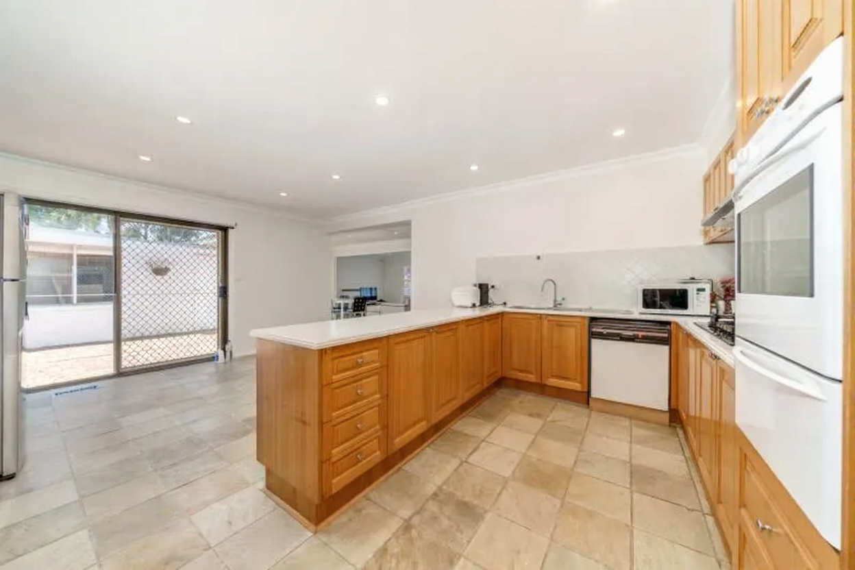 23 Underwood Drive, Donvale, VIC 3111, Donvale - Thumbnail 3