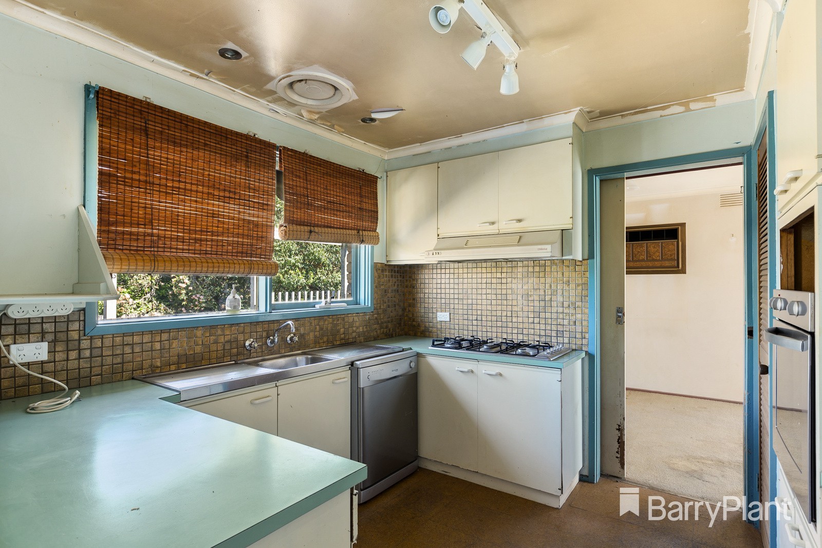 23 Vanessa Crescent, Wheelers Hill, VIC 3150, Wheelers Hill - Thumbnail 4