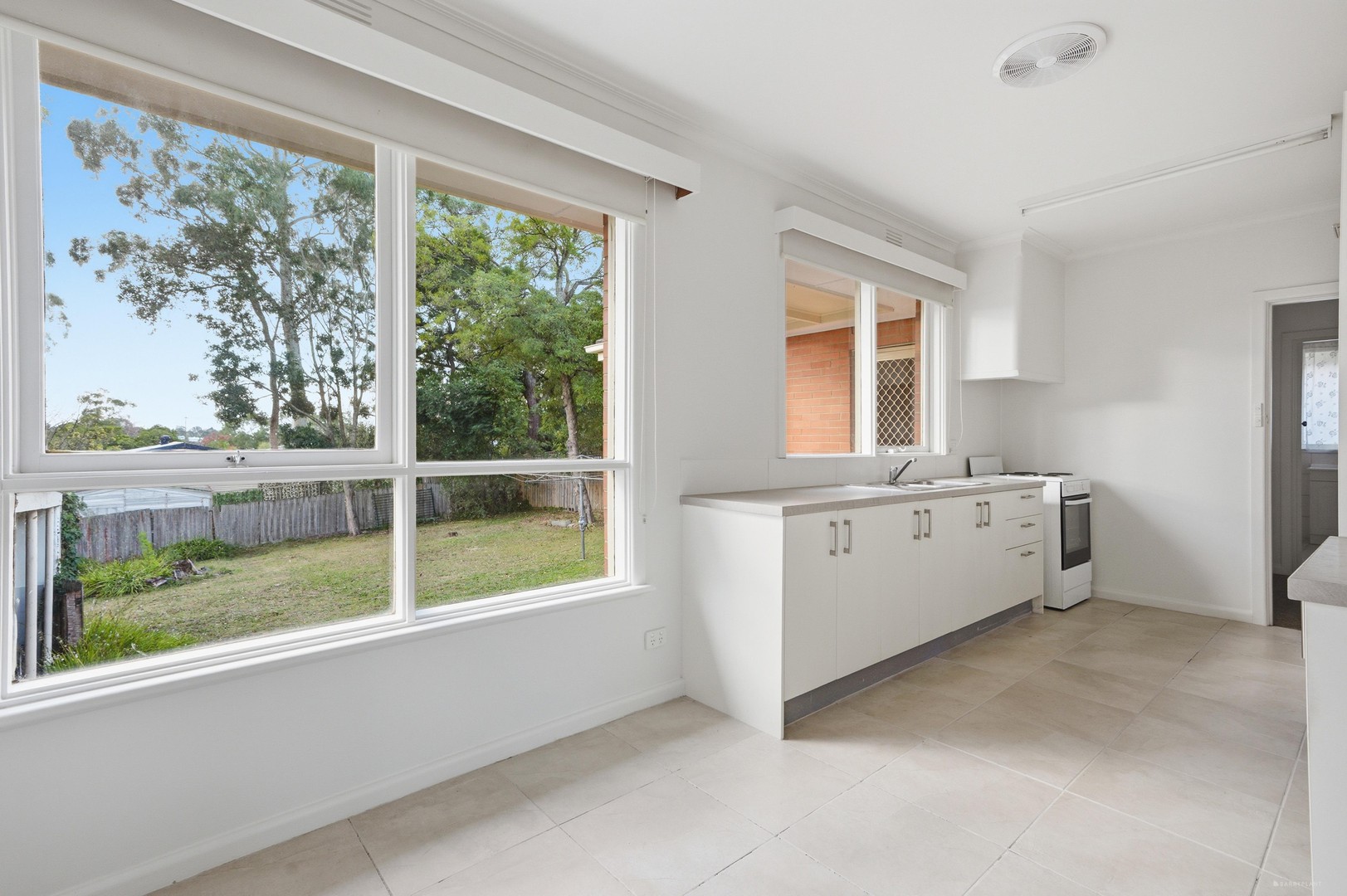23 Vernal Avenue, Mitcham, VIC 3132, Mitcham - Thumbnail 7