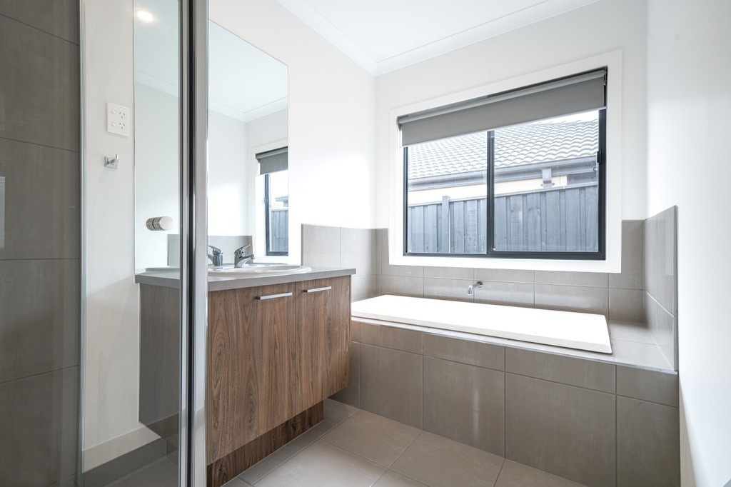 23 Whiteley Street, Mount Duneed, VIC 3217, Mount Duneed - Thumbnail 2