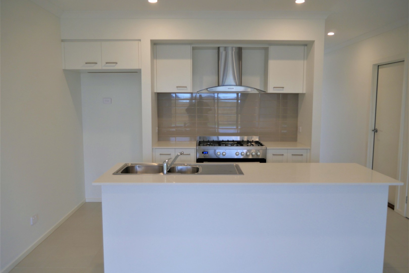 23 Wicklow Drive, Melton South, VIC 3338, Melton South - Thumbnail 4