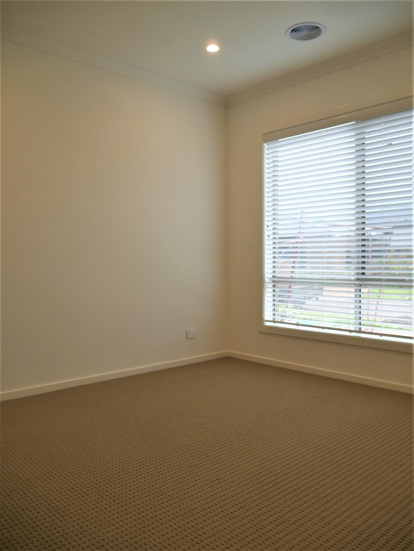 23 Wicklow Drive, Melton South, VIC 3338, Melton South - Thumbnail 5
