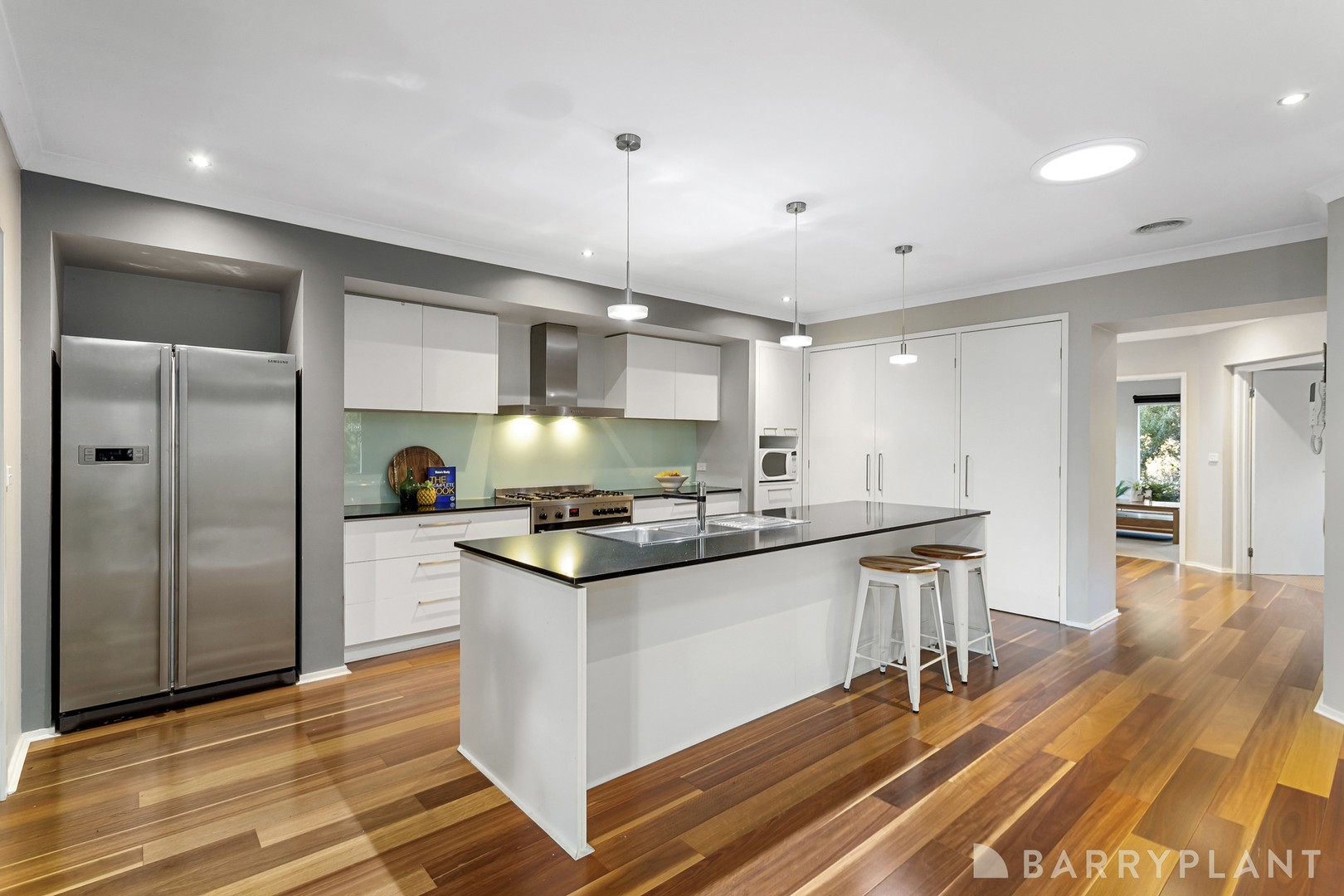 23 Woningary Crescent, Doreen, VIC 3754, Doreen - Thumbnail 2