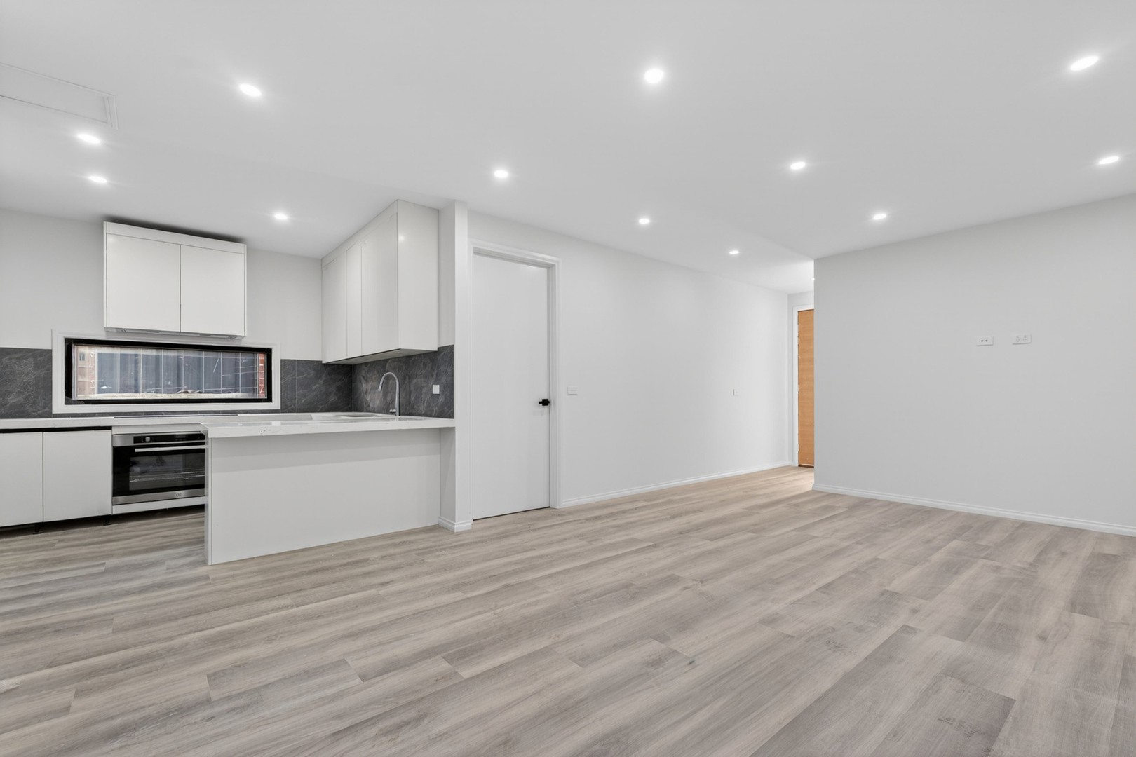 23 Yeoman Street, Melton South, VIC 3338, Melton South - Thumbnail 7