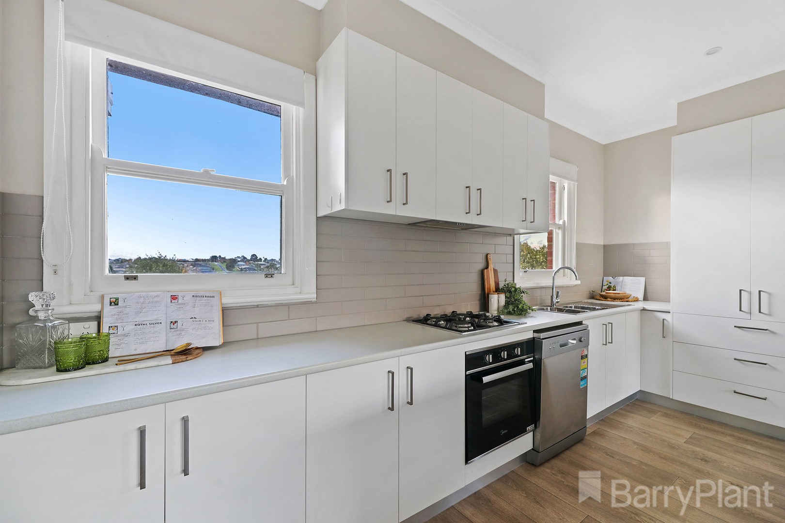 23 Young Street, Drouin, VIC 3818, Drouin - Thumbnail 3