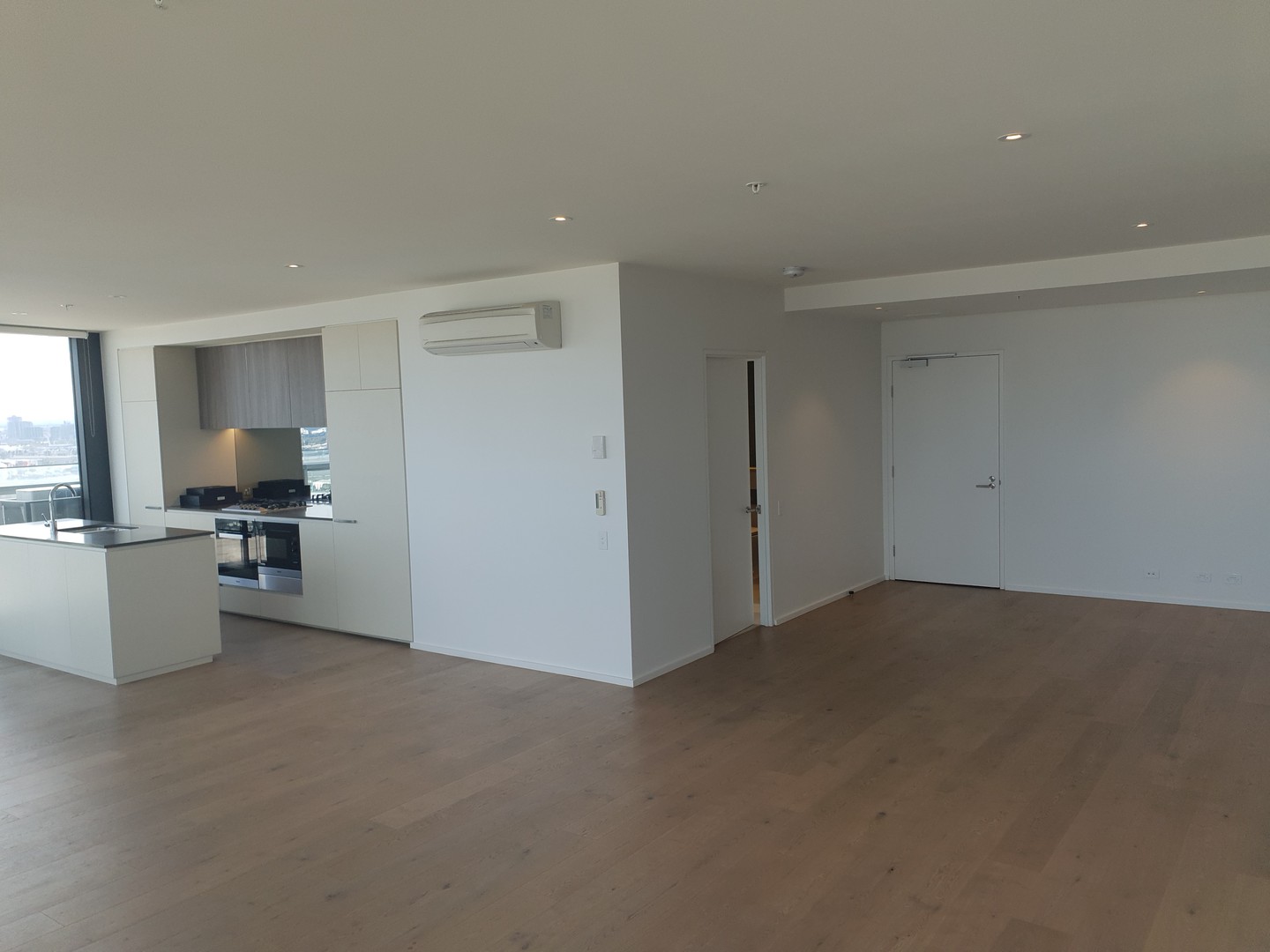 2303s/889 Collins Street, Docklands, VIC 3008, Docklands - Thumbnail 3