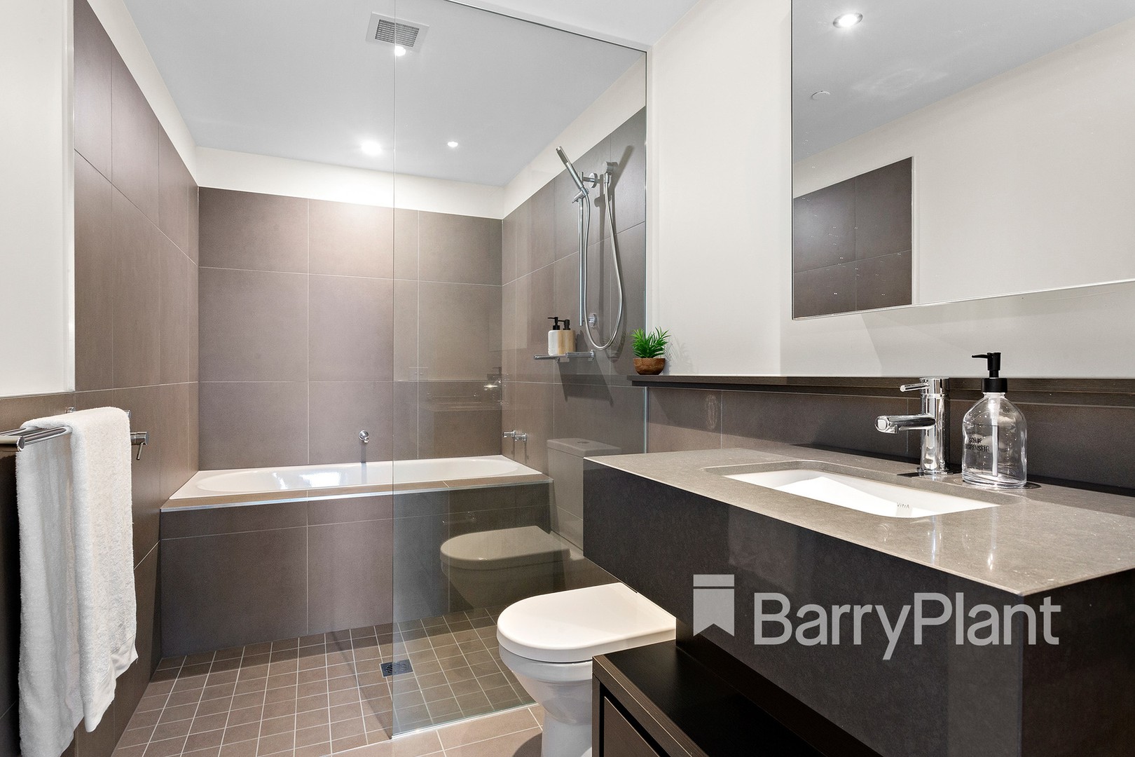 2305/9 Waterside PlaceDocklands, VIC 3008, Docklands - Thumbnail 8