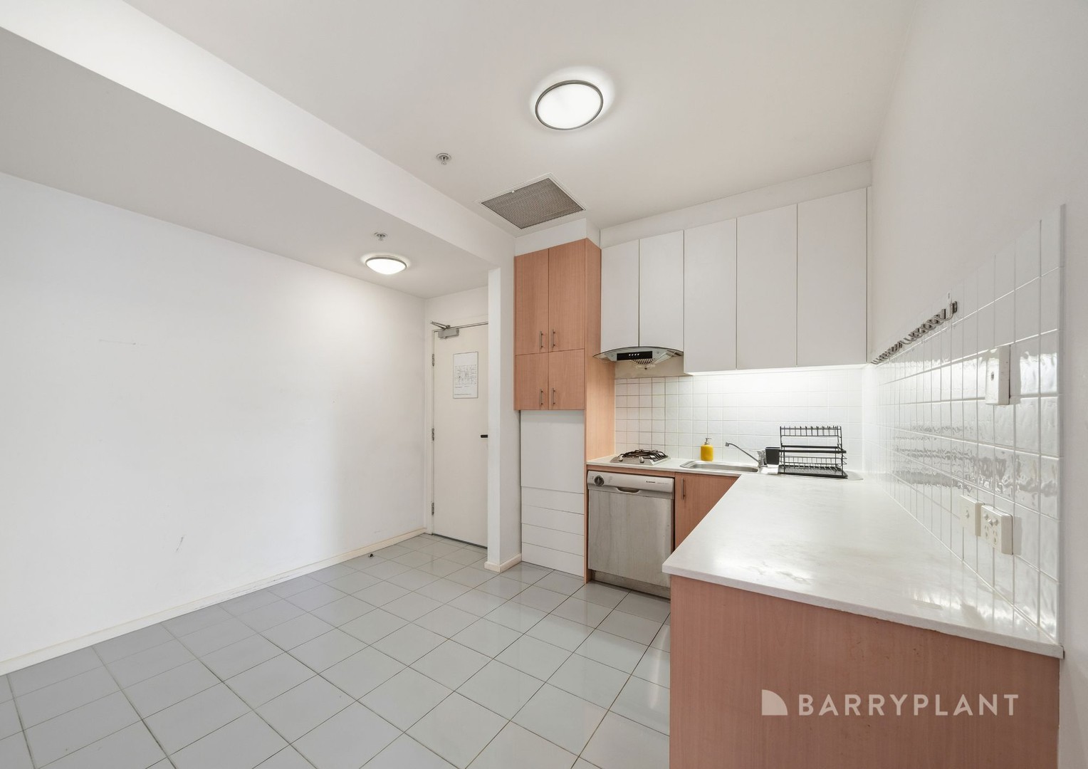 2315/250 Elizabeth Street, Melbourne, VIC 3000 - Thumbnail 2 - 28/09/2026