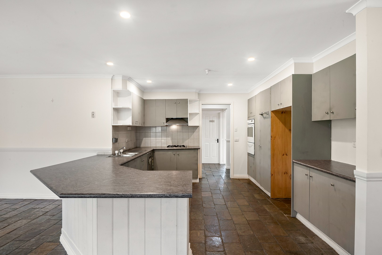 237 Cranbourne Road, Frankston, VIC 3199, Frankston - Thumbnail 2