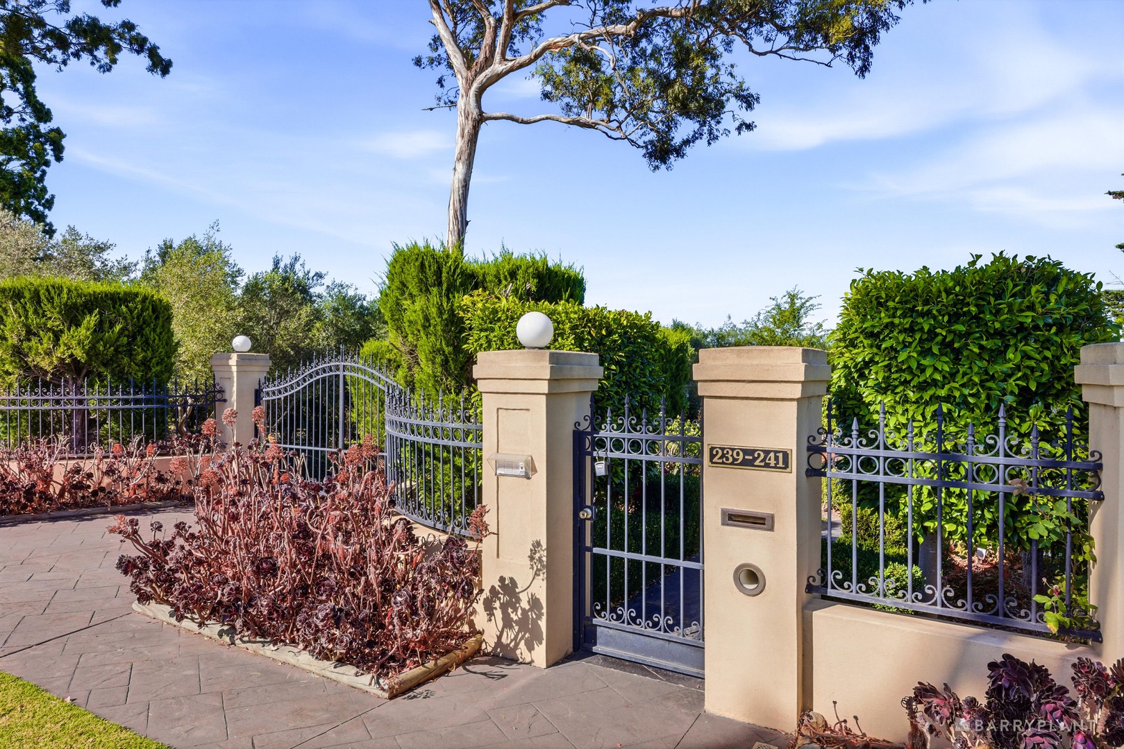 239-241 Tindals Road, Warrandyte, VIC 3113 - Thumbnail 2 - 26/12/2025