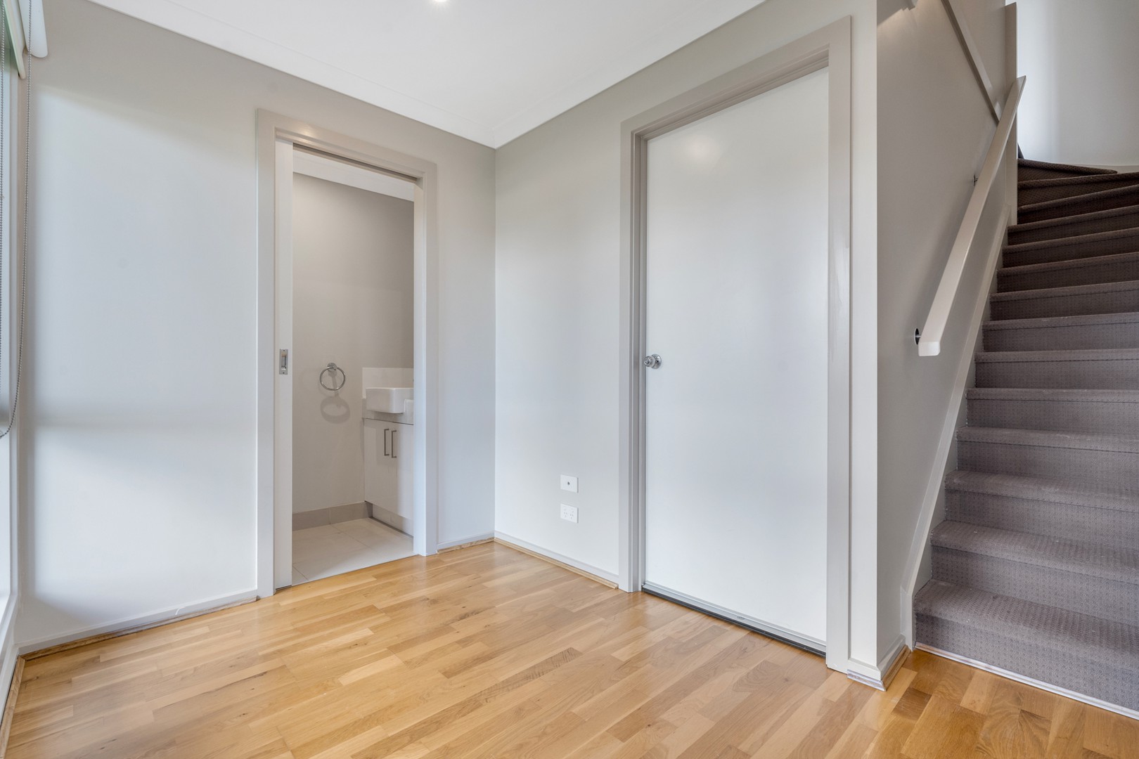 24/8 Moresby Court, Craigieburn, VIC 3064 - Thumbnail 2 - 10/07/2025