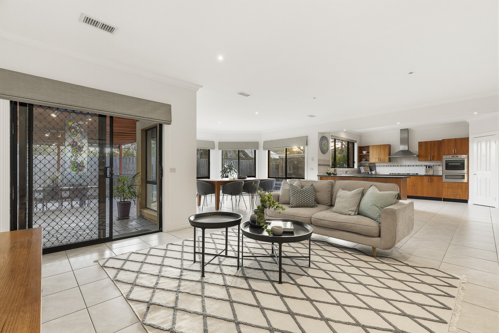 24 Aisha Crescent, Dingley Village, VIC 3172, Dingley Village - Thumbnail 6