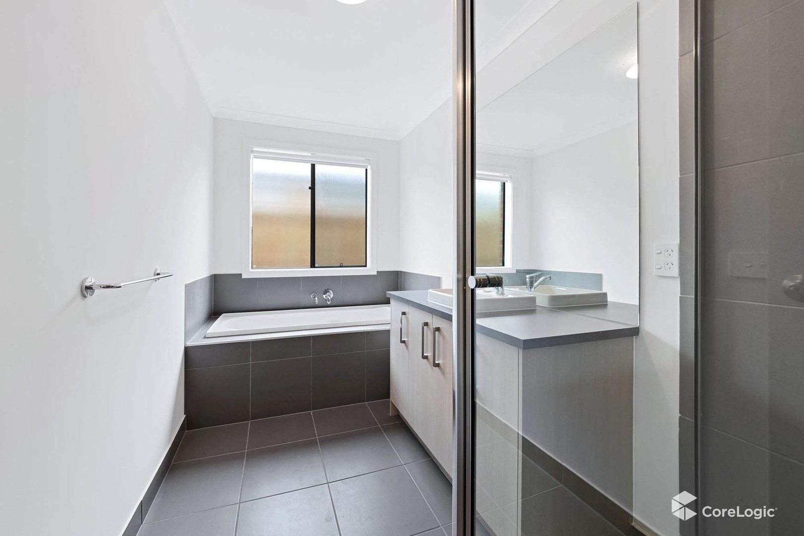 24 Alinta Drive, Deanside, VIC 3336, Deanside - Thumbnail 4
