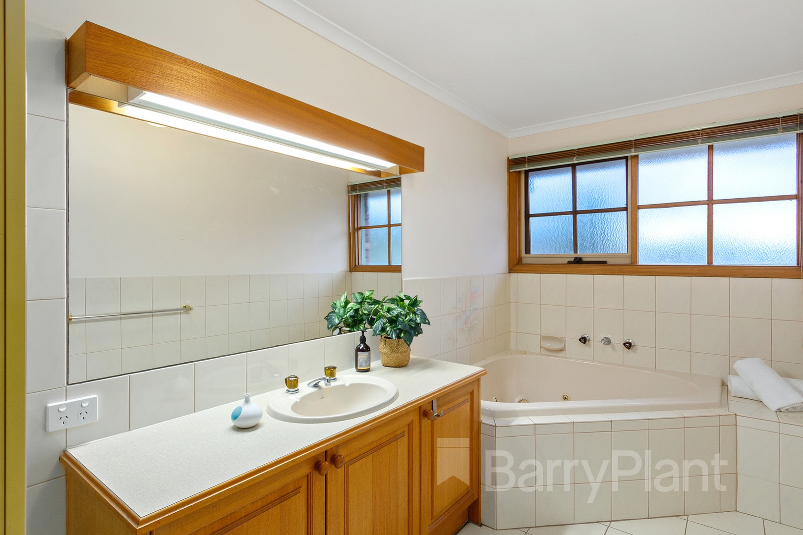24 Amersham Drive, Wantirna, VIC 3152, Wantirna - Thumbnail 7