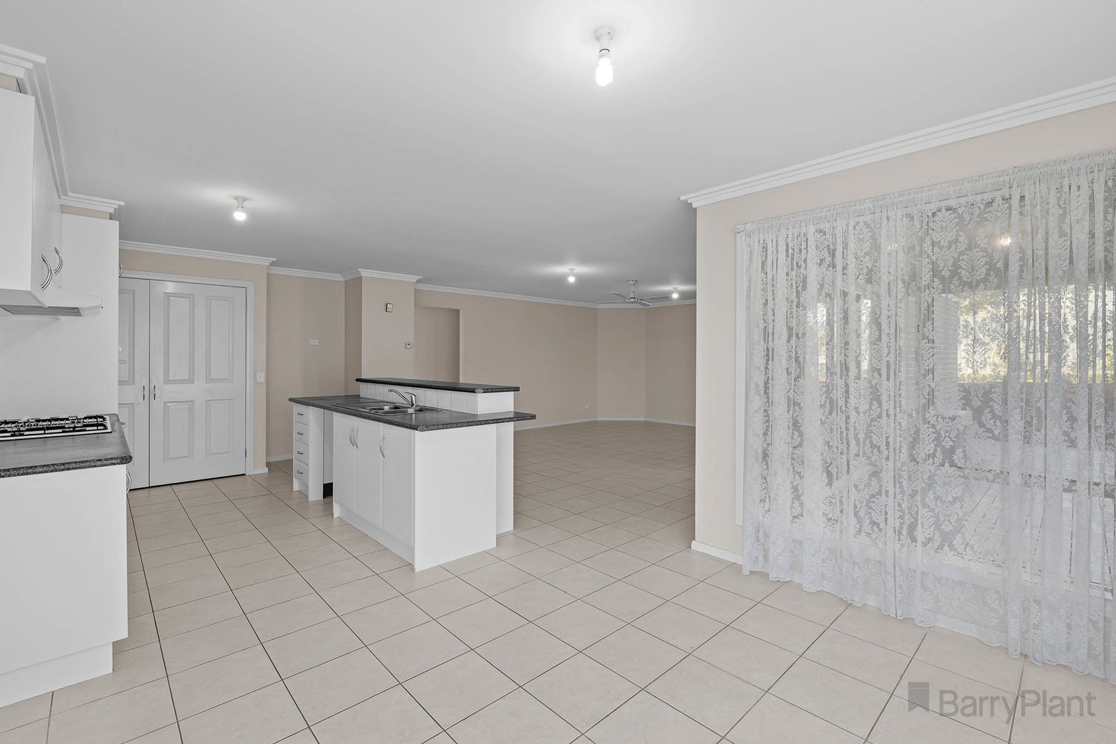 24 Archibald Avenue, Narre Warren, VIC 3805, Narre Warren - Thumbnail 4