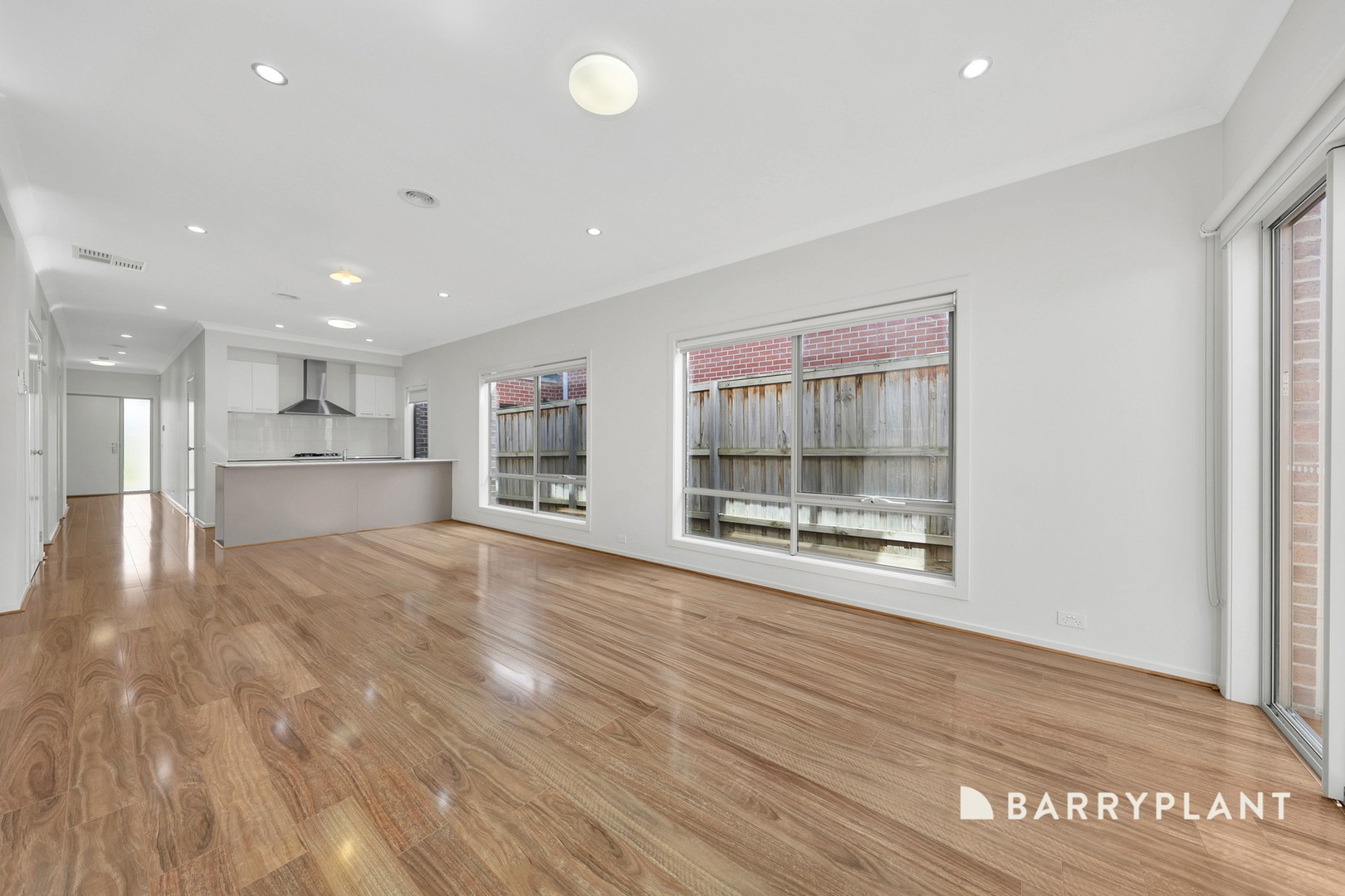 24 Aylesbury Boulevard, Doreen, VIC 3754, Doreen - Thumbnail 4