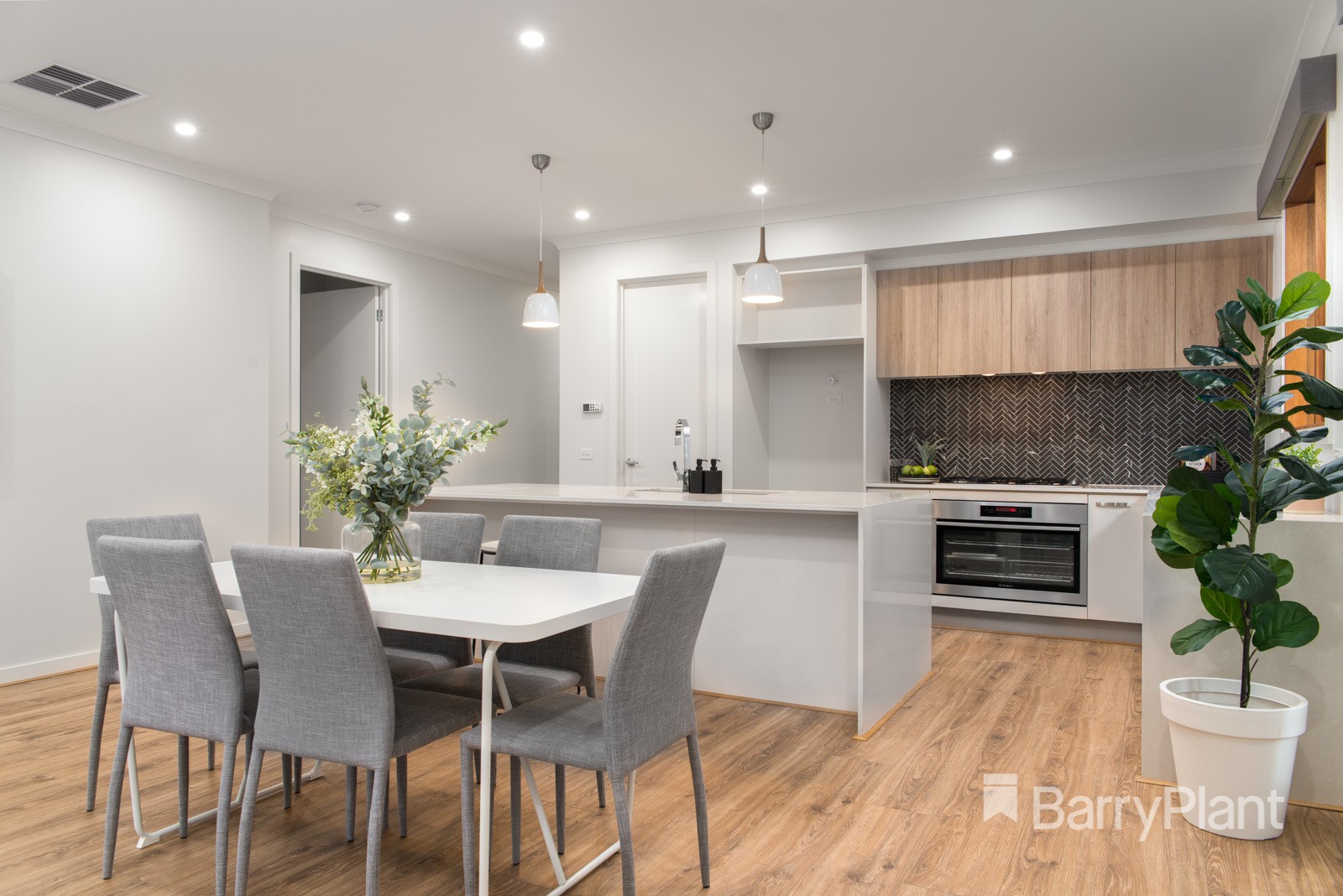 24 Bloom Crescent, Wollert, VIC 3750, Wollert - Thumbnail 2