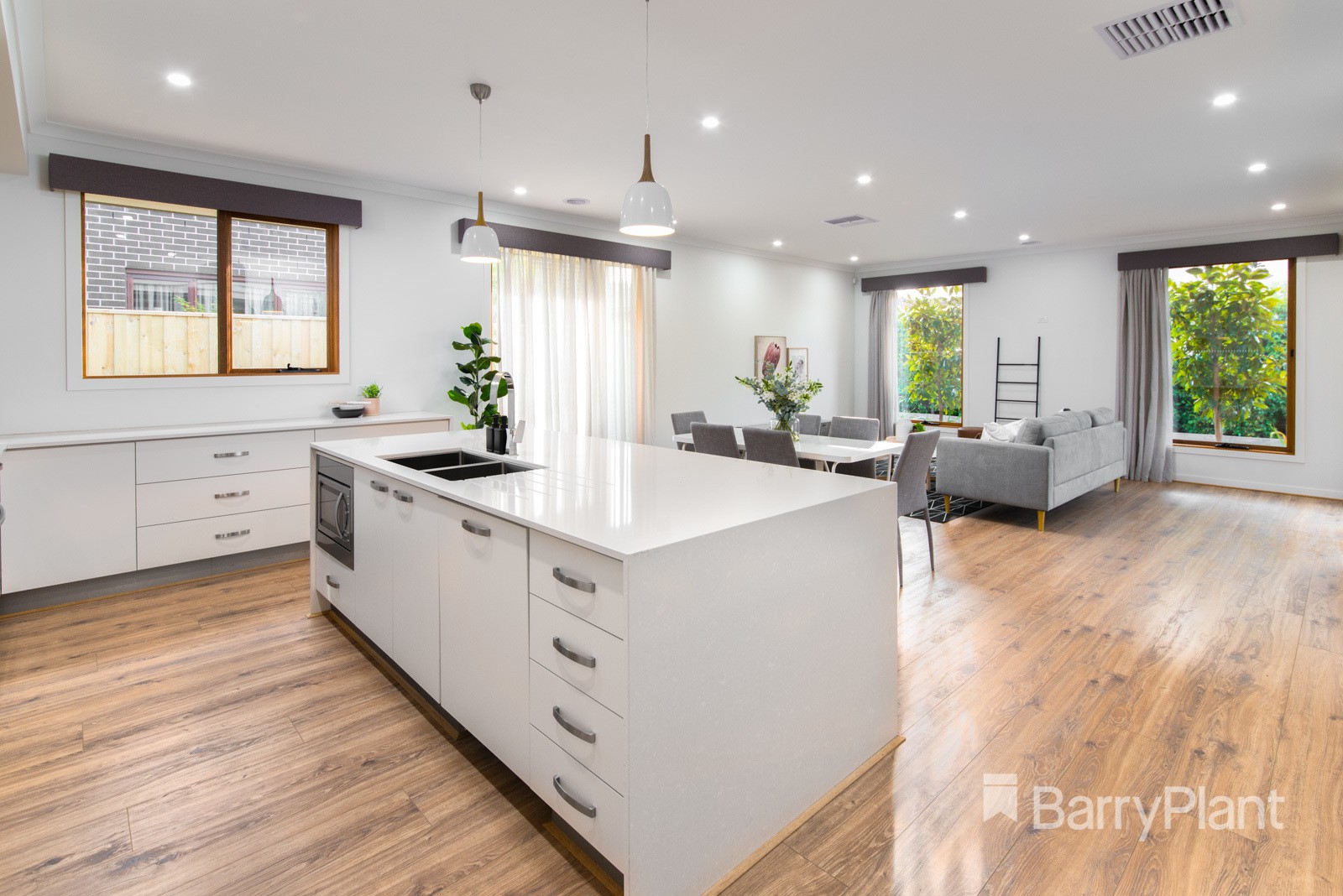 24 Bloom Crescent, Wollert, VIC 3750, Wollert - Thumbnail 3