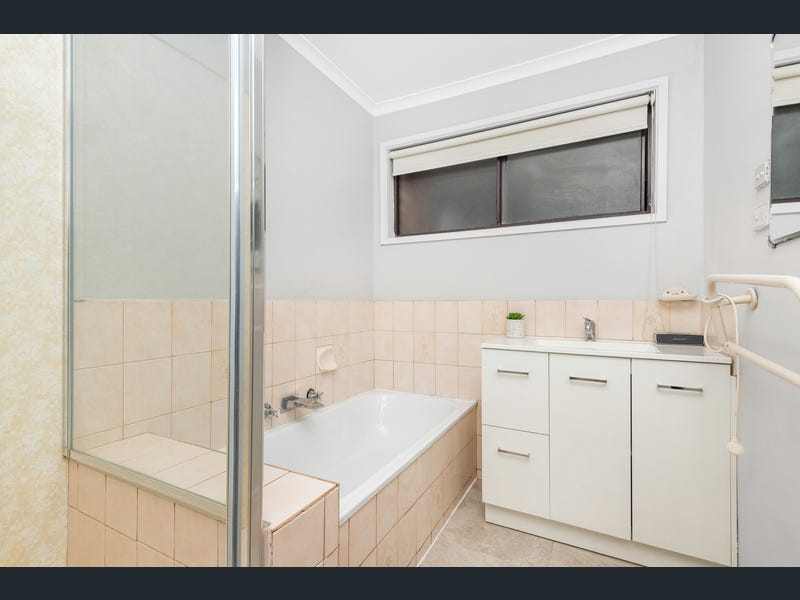 24 Caldermeade Road, Corio, VIC 3214, Corio - Thumbnail 8