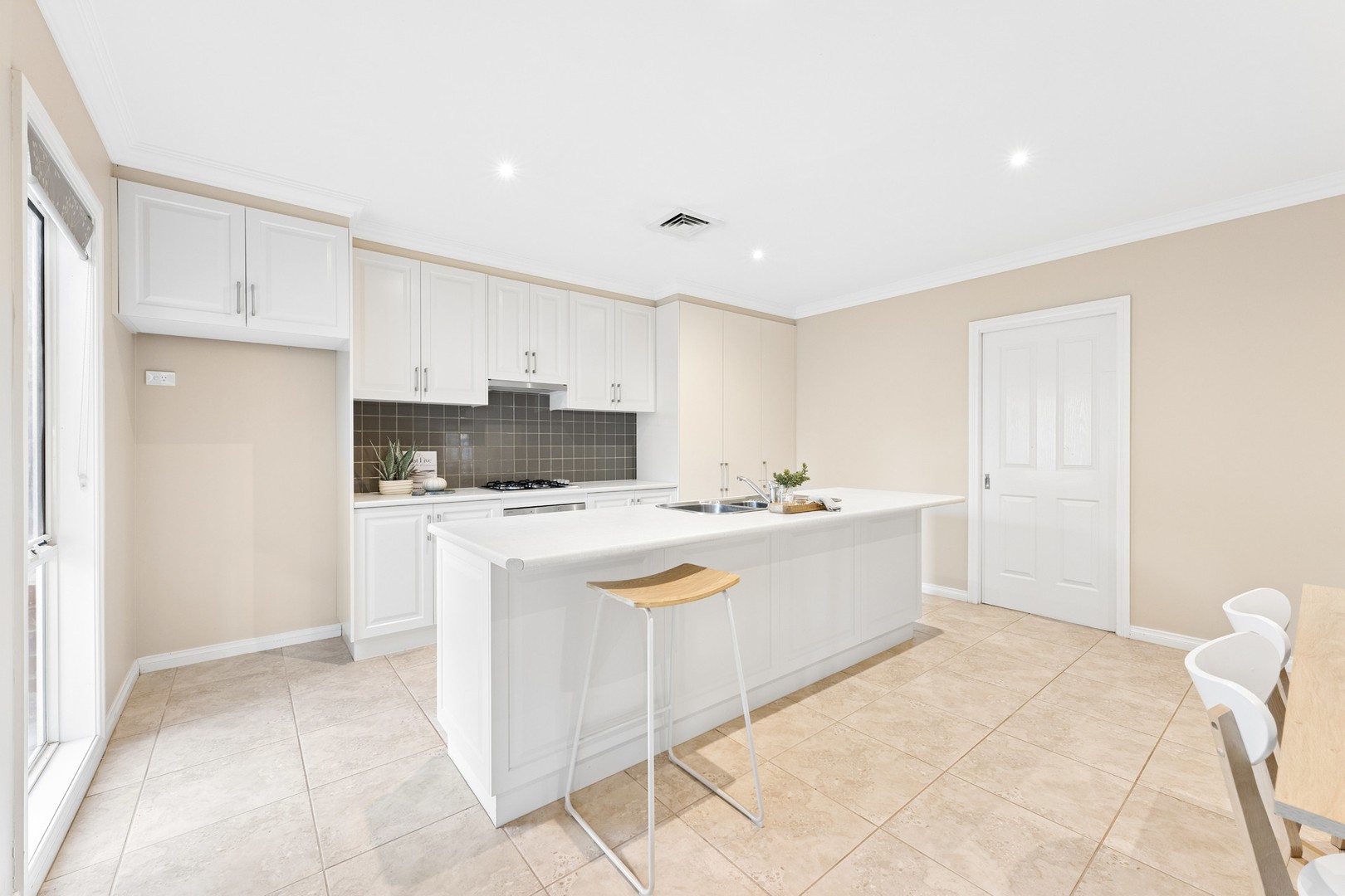 24 Canterbury Drive, Mildura, VIC 3500, Mildura - Thumbnail 4