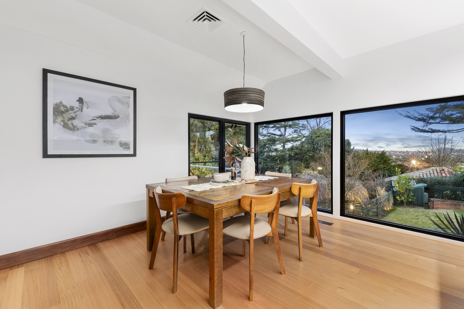 24 Carn Avenue, Ivanhoe, VIC 3079, Ivanhoe - Thumbnail 4