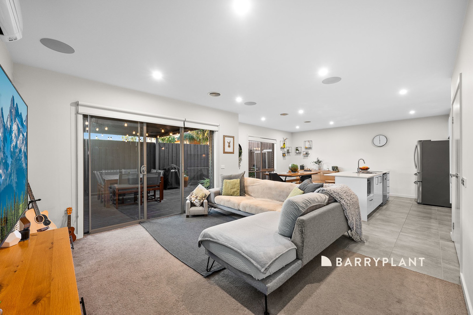 24 Cassa Blue Circuit, Narre Warren, VIC 3805, Narre Warren - Thumbnail 2
