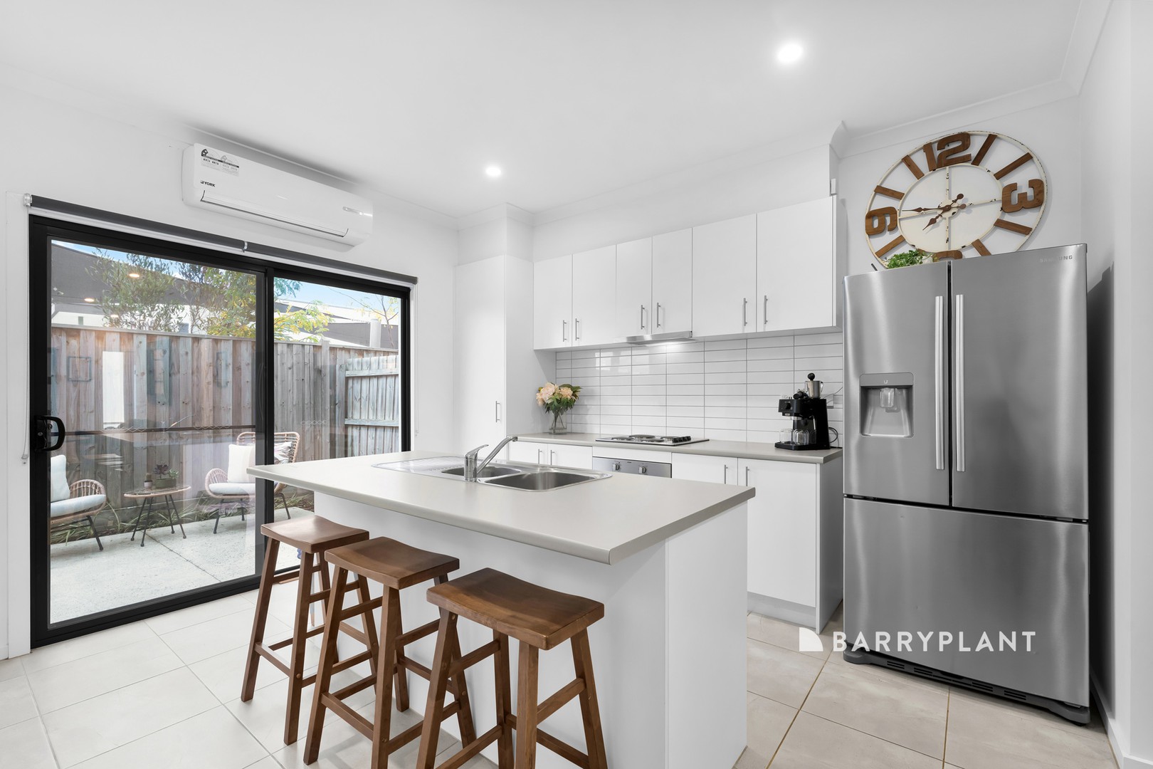24 Cassius Circuit, Cranbourne North, VIC 3977 - Thumbnail 2 - 14/04/2026