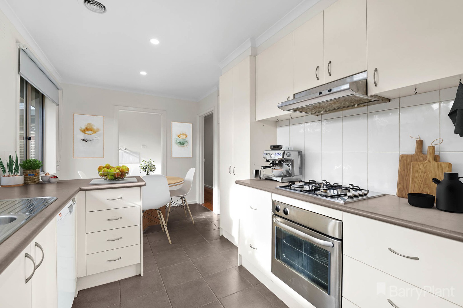 24 Chateau Avenue, Narre Warren, VIC 3805, Narre Warren - Thumbnail 3