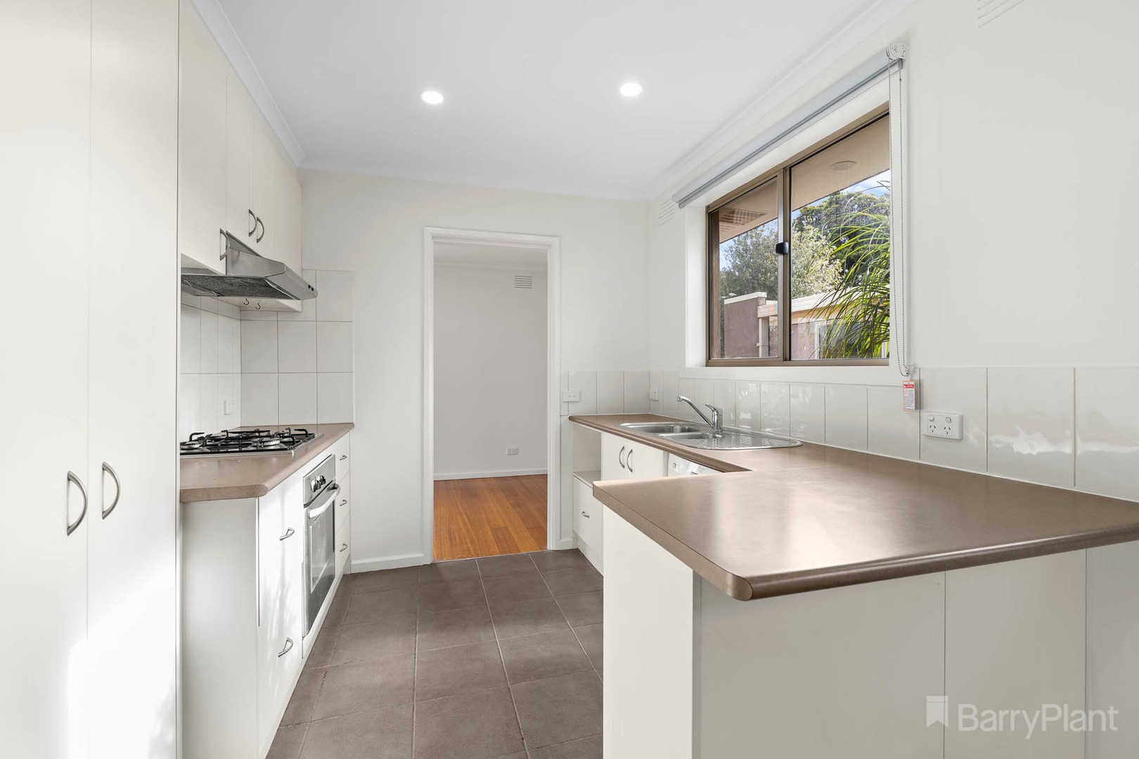 24 Chateau Avenue, Narre Warren, VIC 3805, Narre Warren - Thumbnail 4