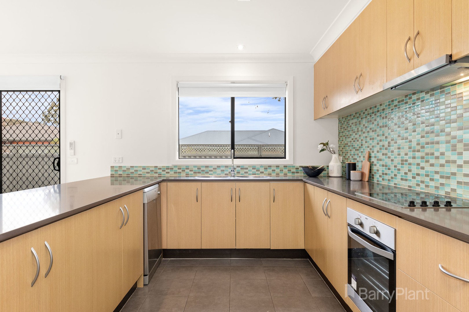 24 Chestnut Chase, Pakenham, VIC 3810, Pakenham - Thumbnail 5