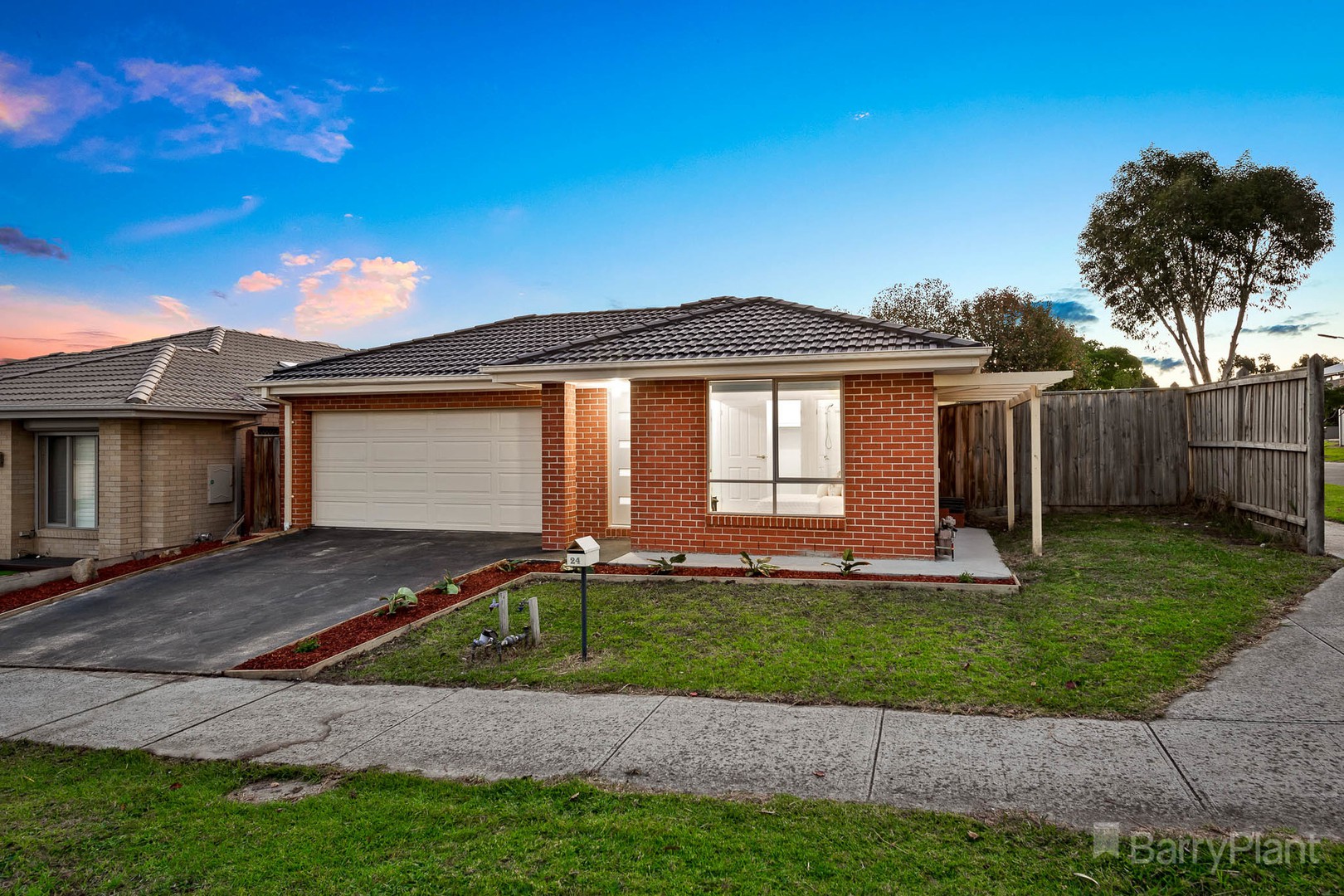 24 Clarendon Street, Pakenham, VIC 3810, Pakenham - Thumbnail 3