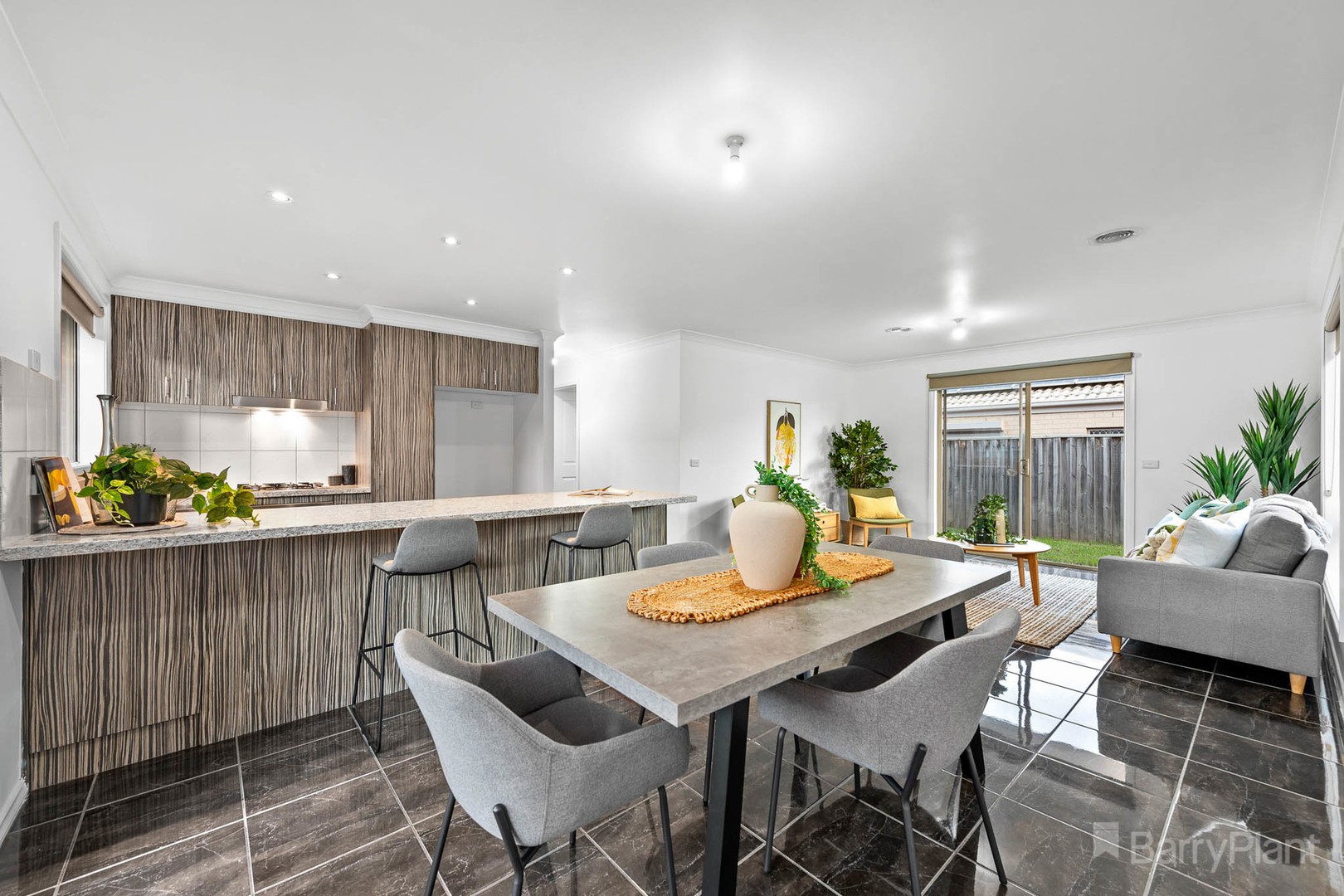 24 Clarendon Street, Pakenham, VIC 3810, Pakenham - Thumbnail 6