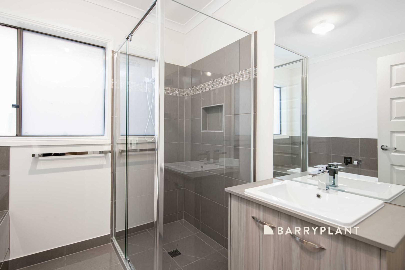 24 Dalziell Crescent, Cranbourne North, VIC 3977, Cranbourne North - Thumbnail 6
