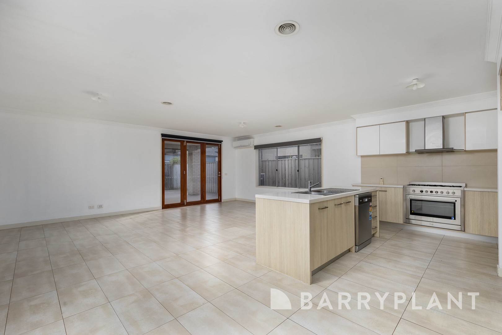 24 Daydream Drive, Point Cook, VIC 3030, Point Cook - Thumbnail 5