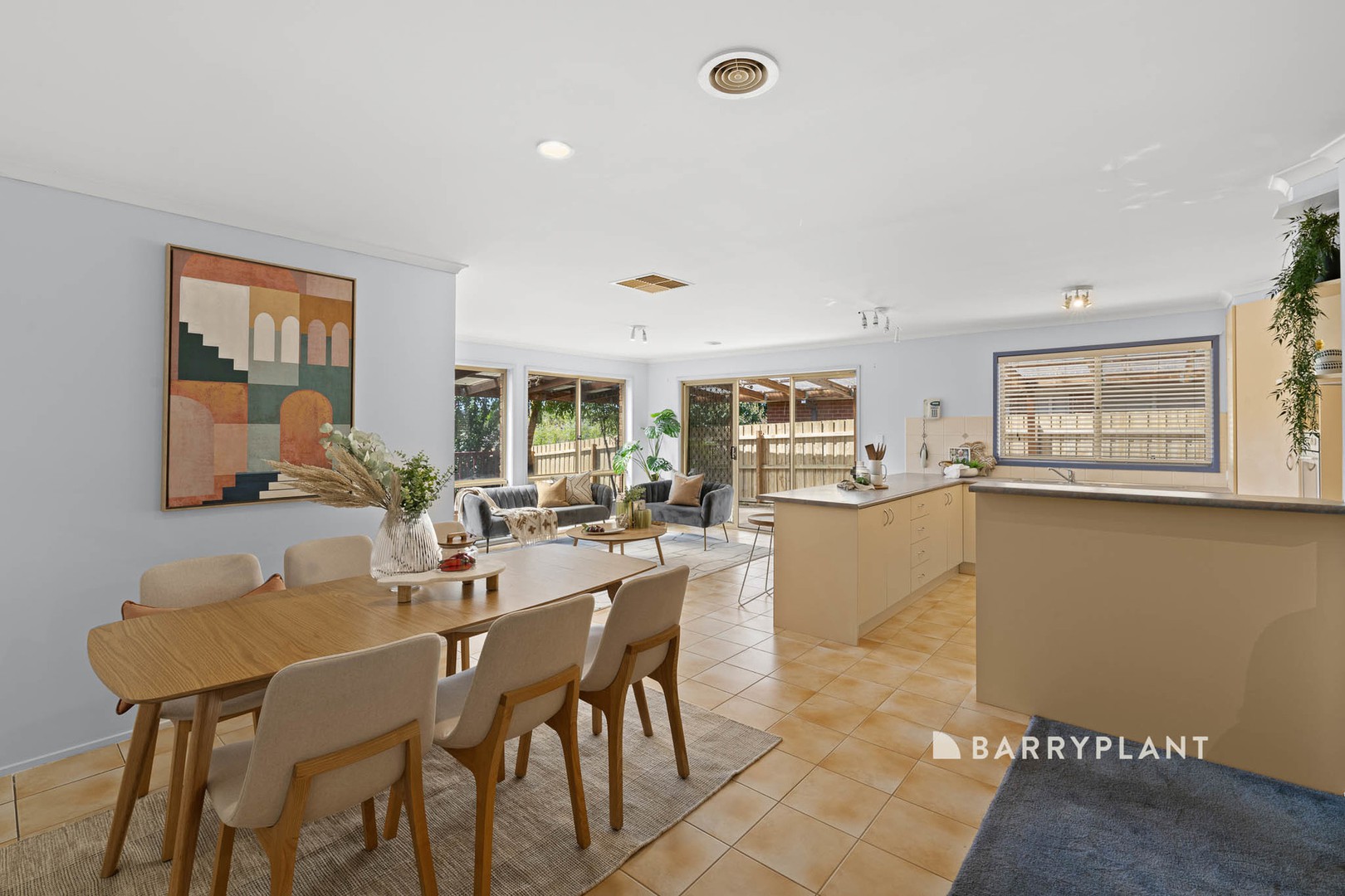 24 Deanswood Way, Narre Warren, VIC 3805, Narre Warren - Thumbnail 8
